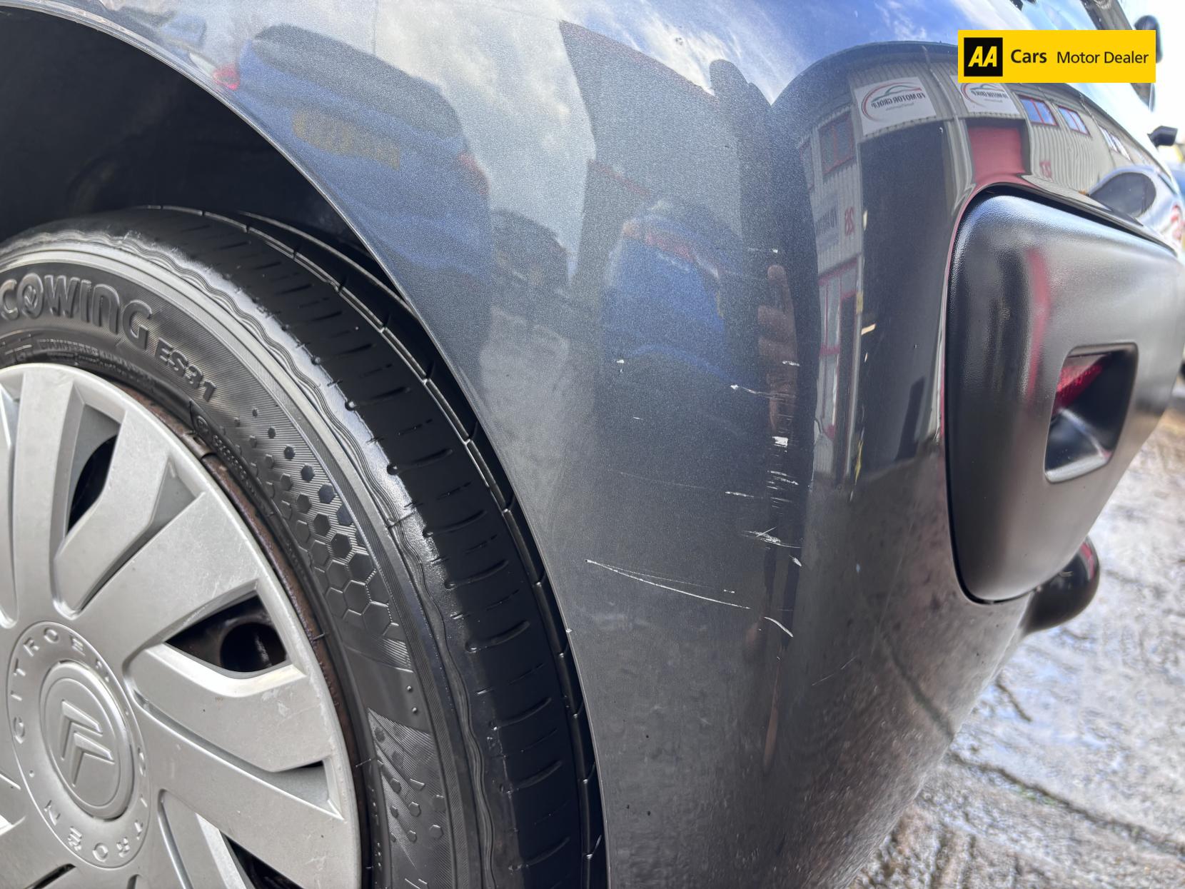 Citroen C1 1.0i Rhythm Hatchback 5dr Petrol Manual Euro 4 (67 ps)