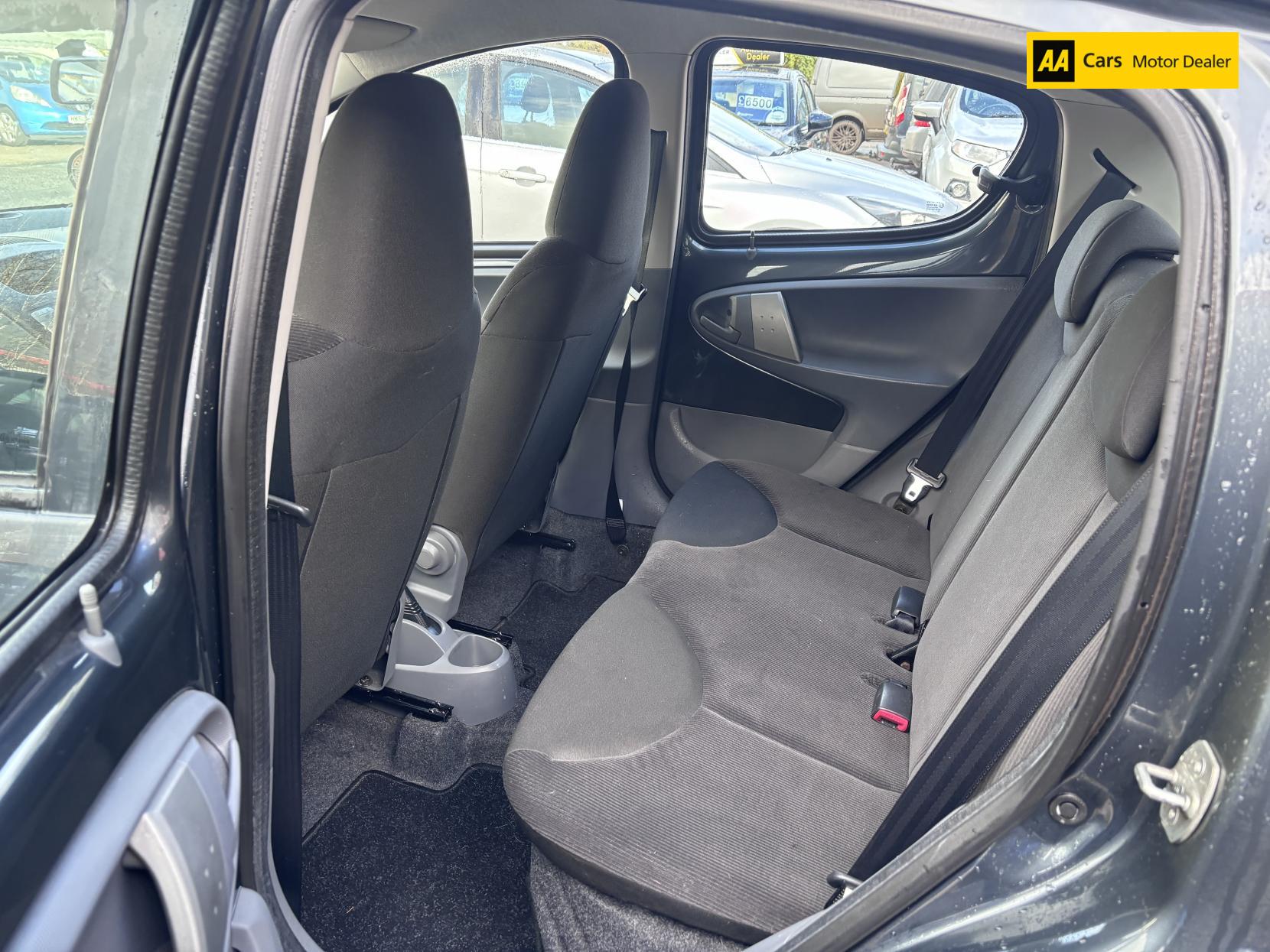 Citroen C1 1.0i Rhythm Hatchback 5dr Petrol Manual Euro 4 (67 ps)