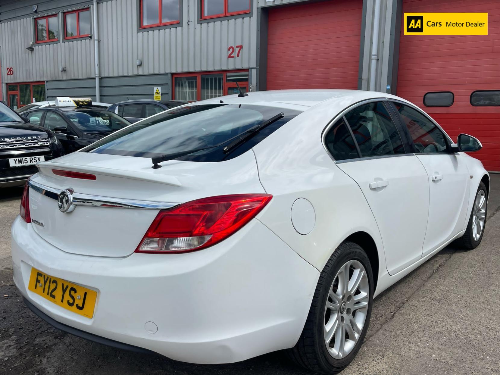 Vauxhall Insignia 1.8 16V Exclusiv Hatchback 5dr Petrol Manual Euro 5 (140 ps)