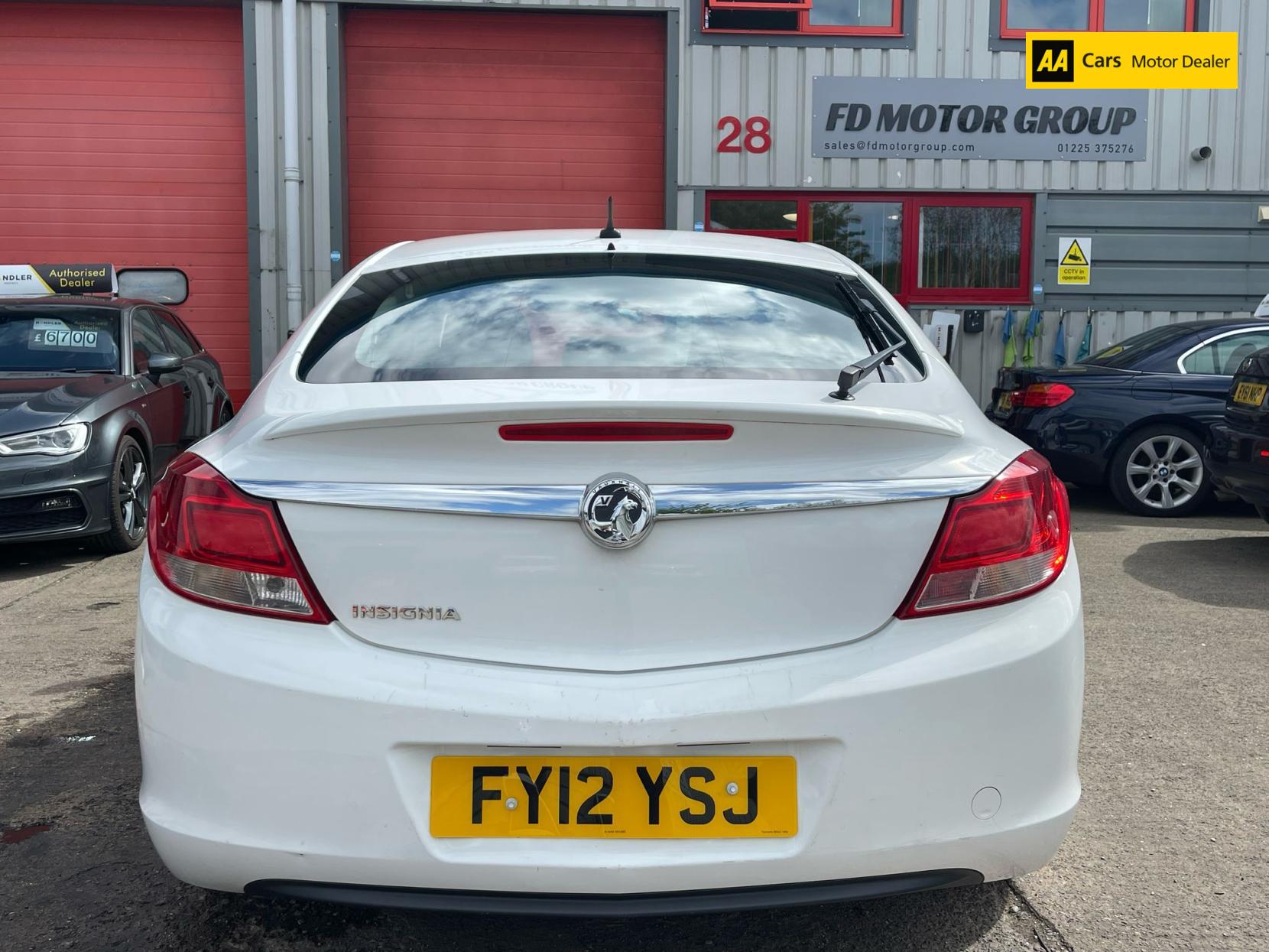 Vauxhall Insignia 1.8 16V Exclusiv Hatchback 5dr Petrol Manual Euro 5 (140 ps)