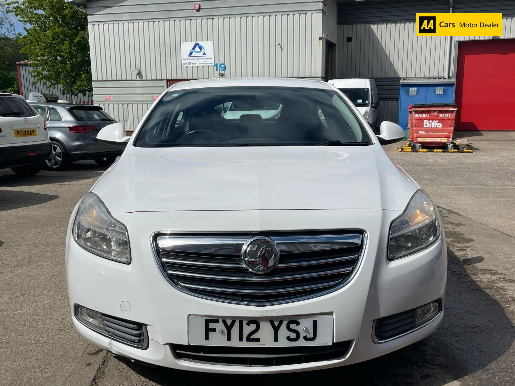 Vauxhall Insignia 1.8 16V Exclusiv Hatchback 5dr Petrol Manual Euro 5 (140 ps)