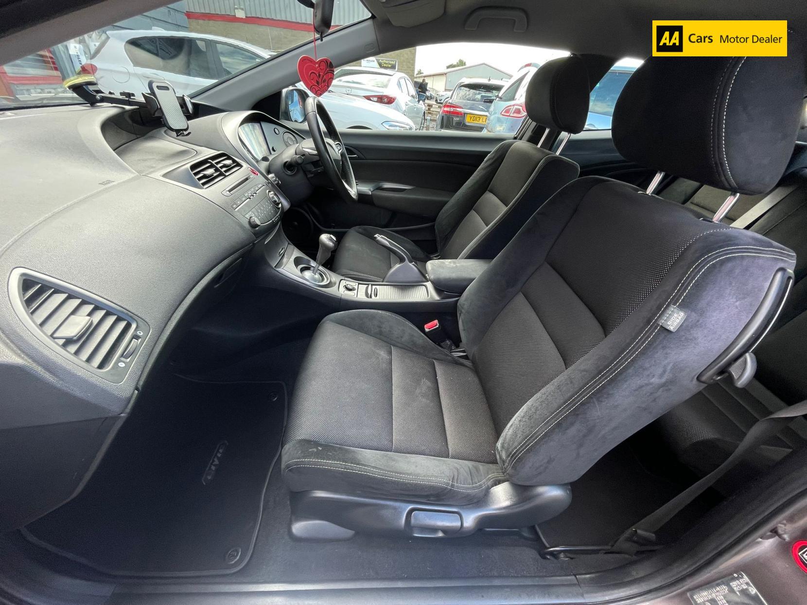 Honda Civic 1.4 i-VTEC Type S Hatchback 3dr Petrol Manual (135 g/km, 98 bhp)