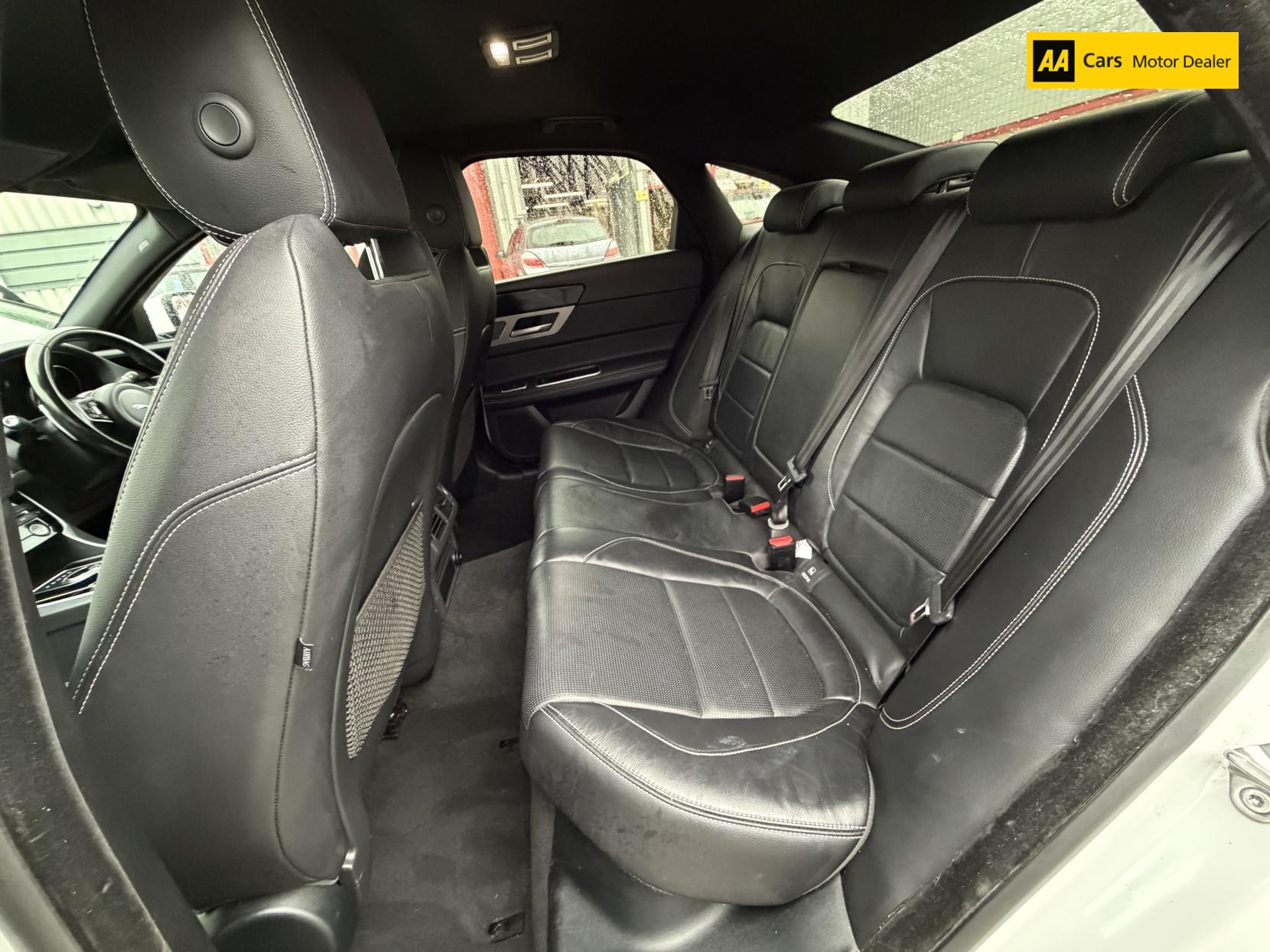 Jaguar XF 2.0d R-Sport Saloon 4dr Diesel Auto Euro 6 (s/s) (163 ps)