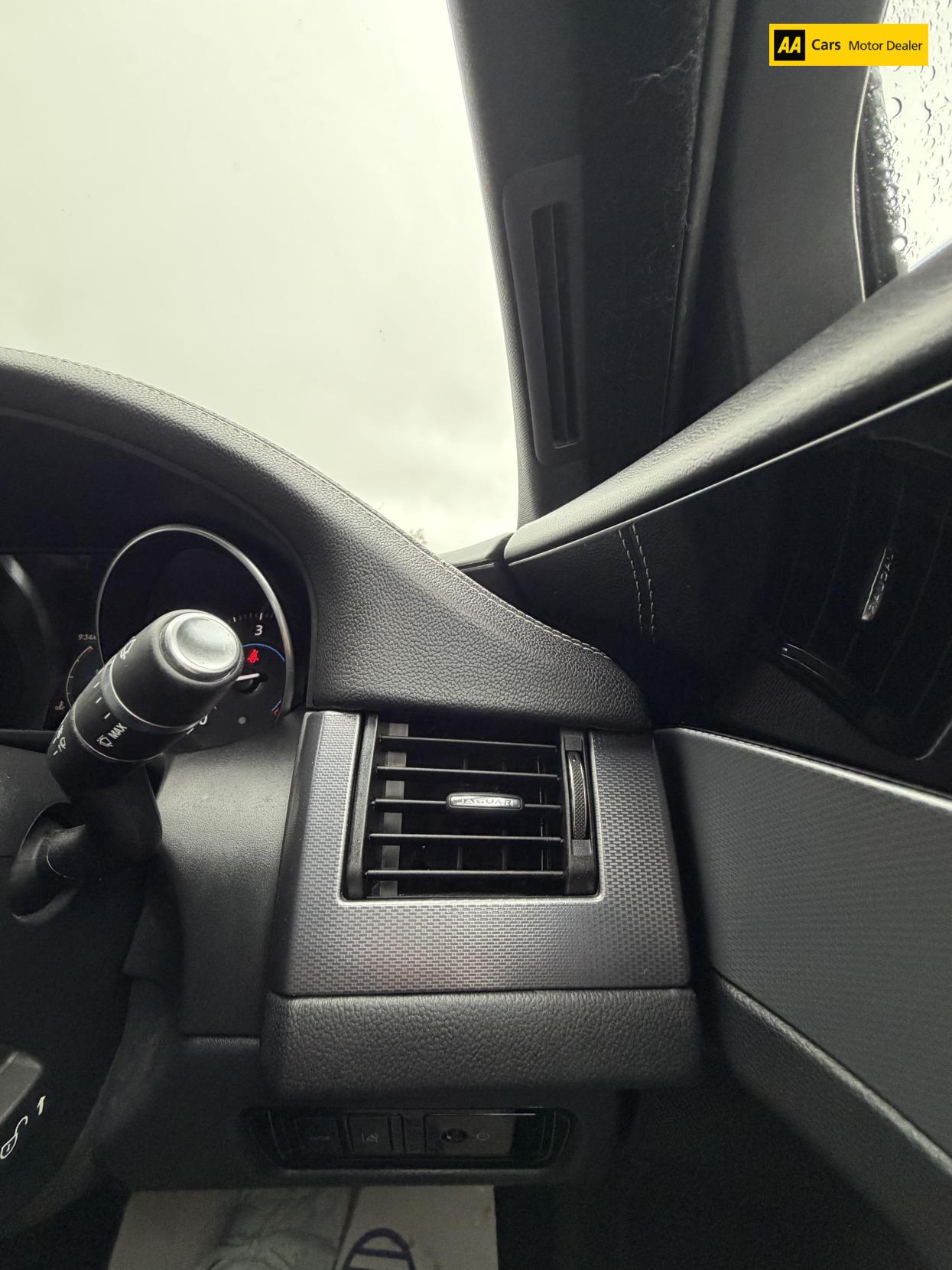 Jaguar XF 2.0d R-Sport Saloon 4dr Diesel Auto Euro 6 (s/s) (163 ps)