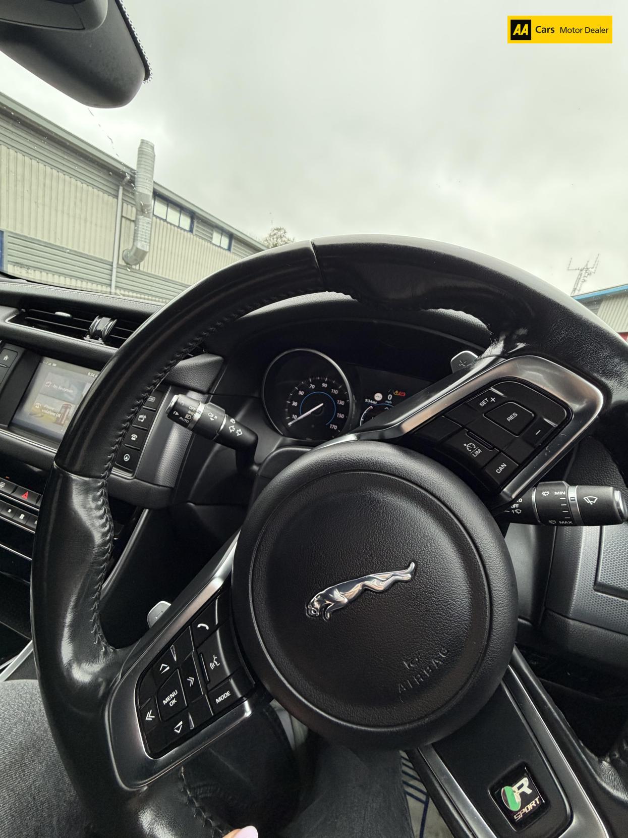 Jaguar XF 2.0d R-Sport Saloon 4dr Diesel Auto Euro 6 (s/s) (163 ps)