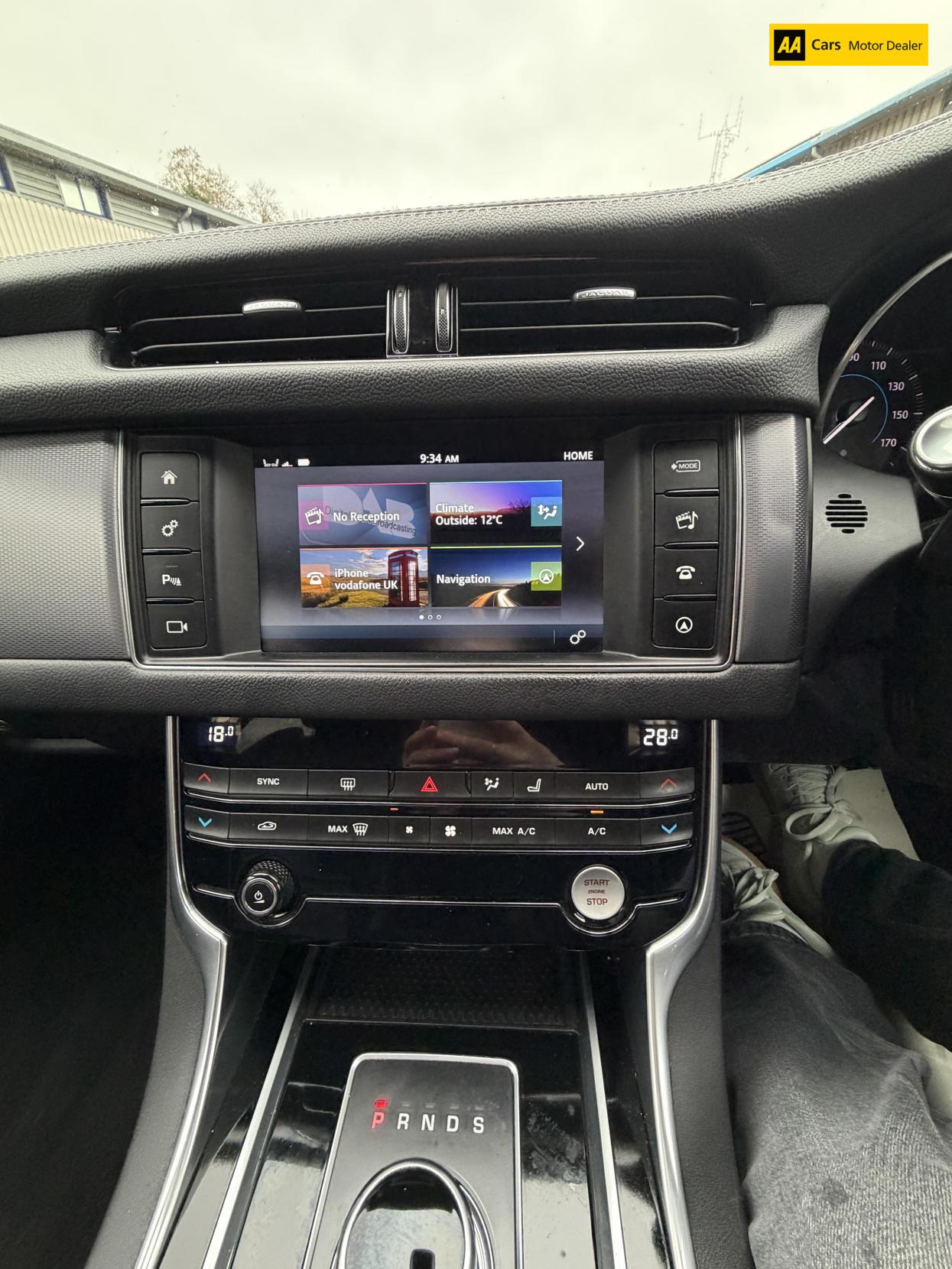 Jaguar XF 2.0d R-Sport Saloon 4dr Diesel Auto Euro 6 (s/s) (163 ps)