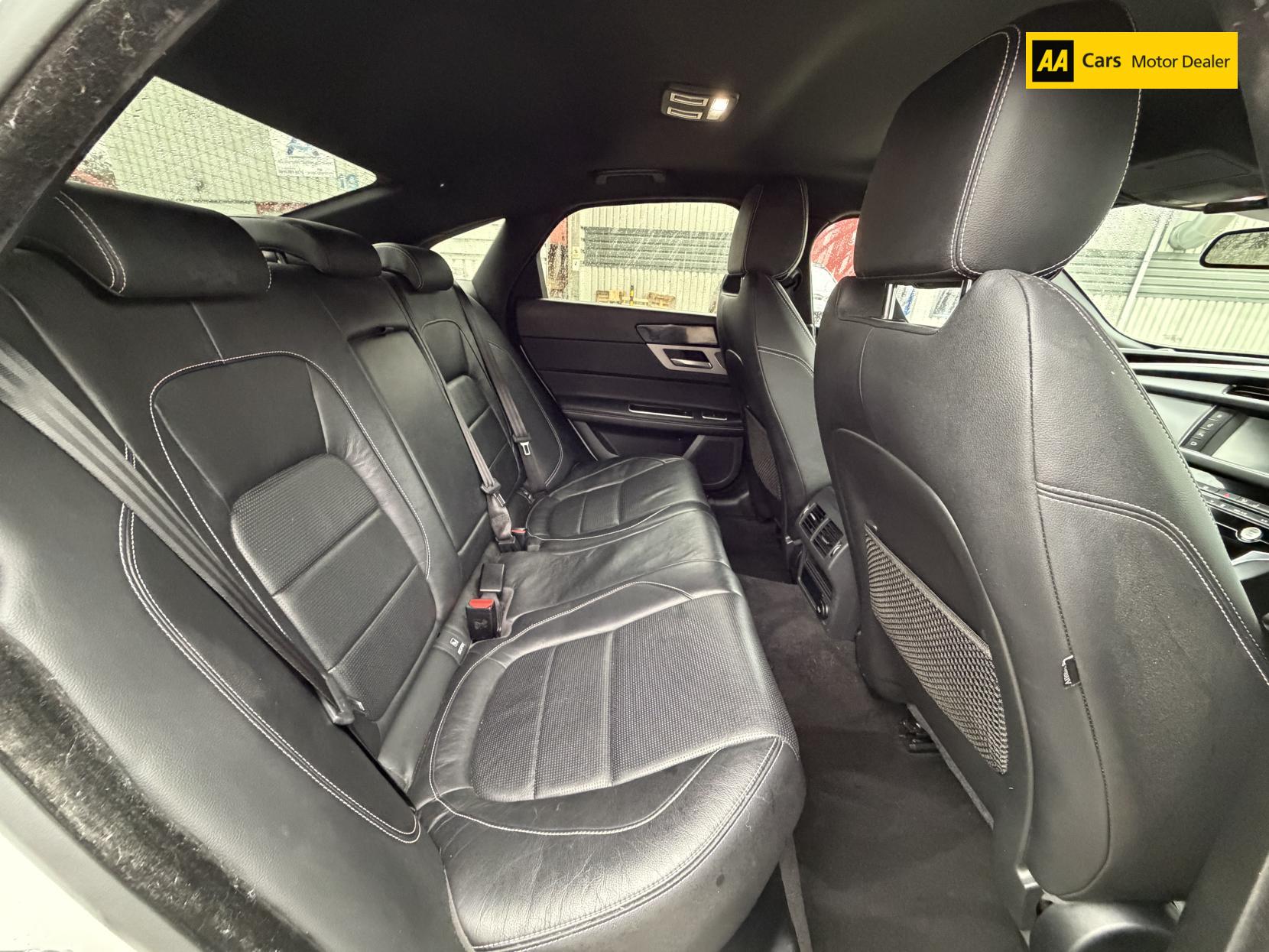 Jaguar XF 2.0d R-Sport Saloon 4dr Diesel Auto Euro 6 (s/s) (163 ps)