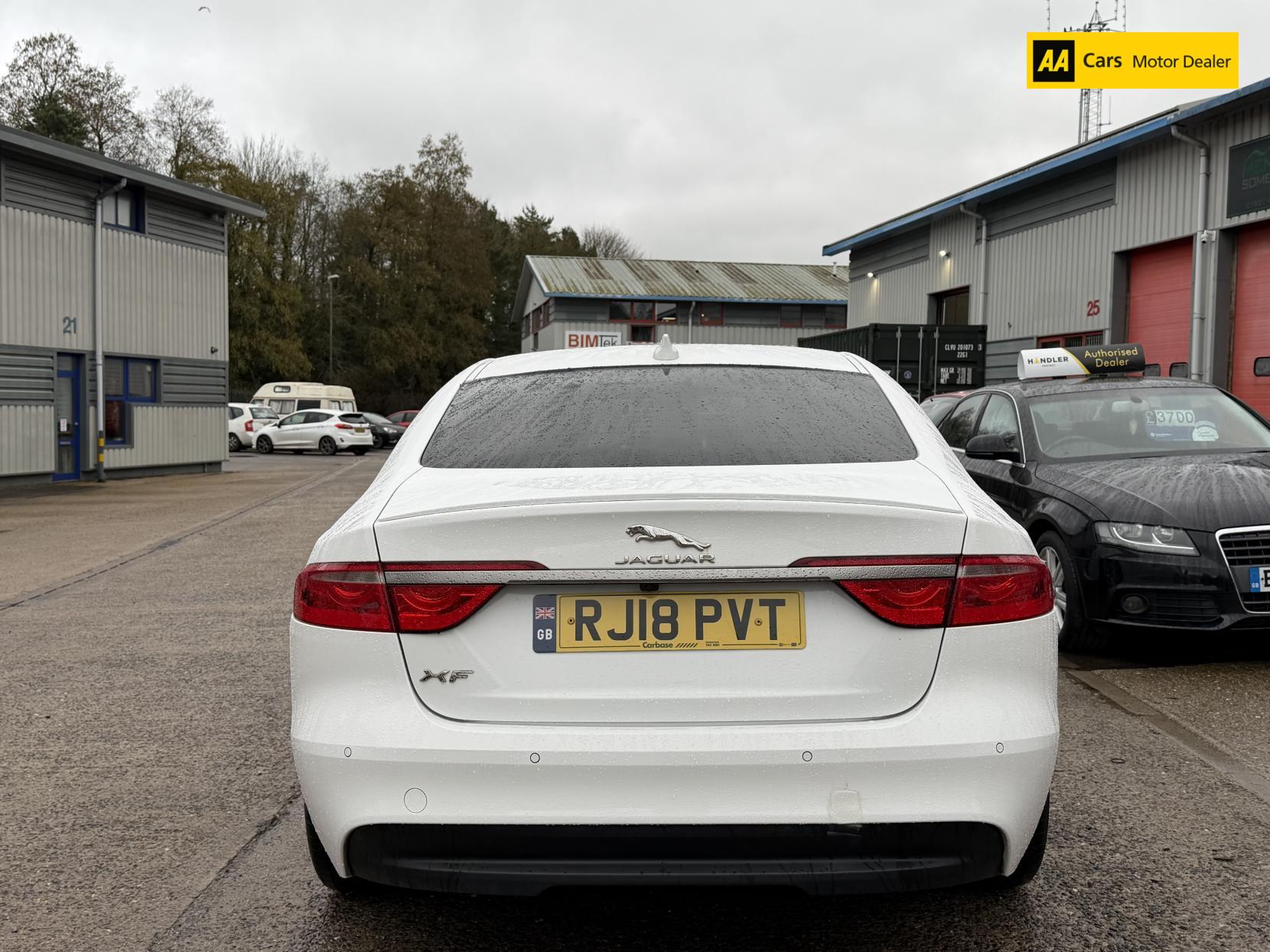 Jaguar XF 2.0d R-Sport Saloon 4dr Diesel Auto Euro 6 (s/s) (163 ps)