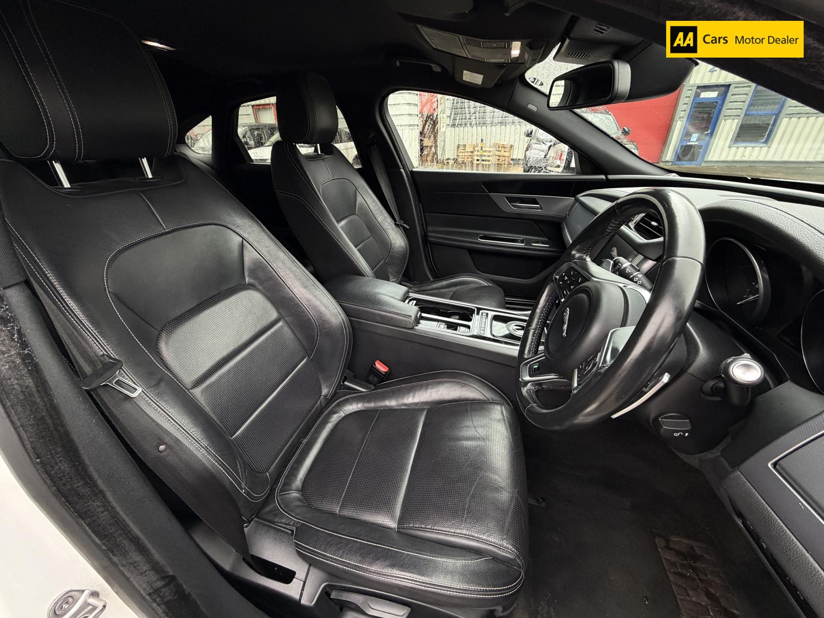 Jaguar XF 2.0d R-Sport Saloon 4dr Diesel Auto Euro 6 (s/s) (163 ps)