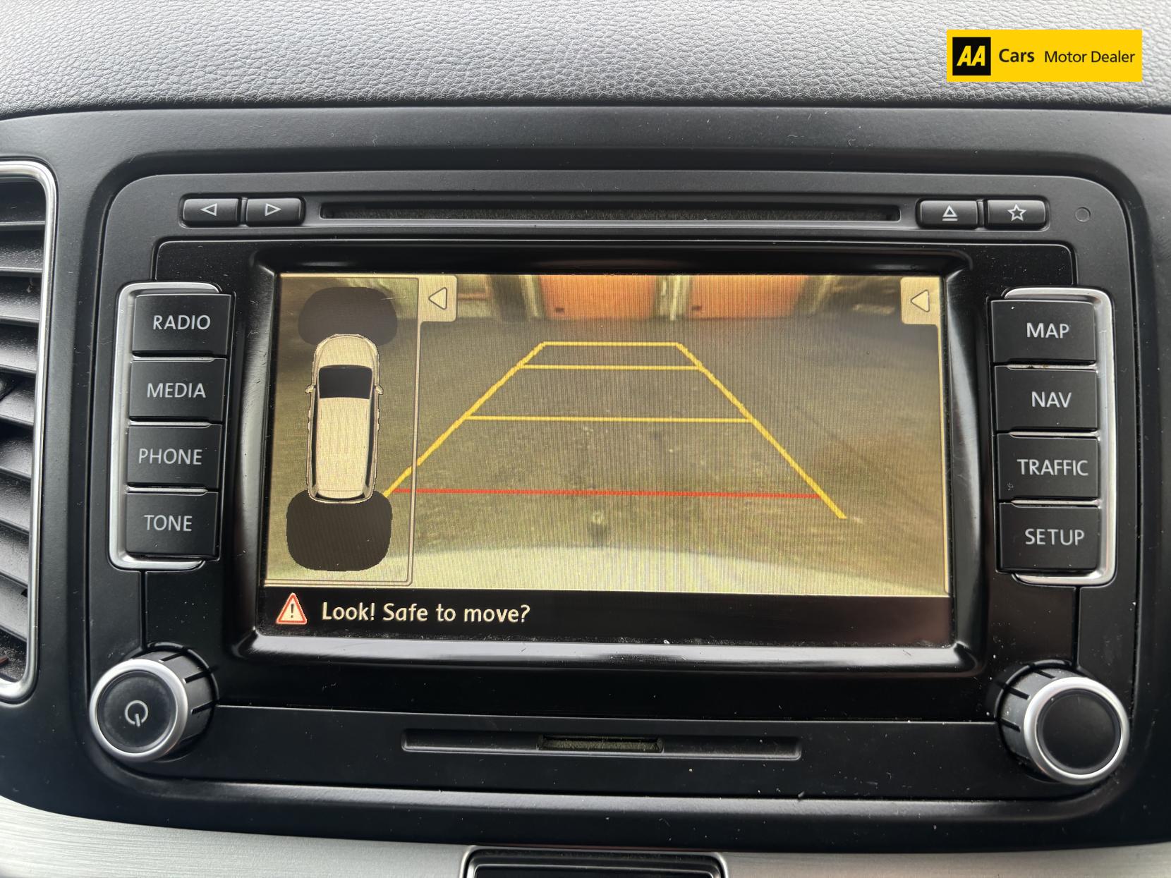 Volkswagen Sharan 2.0 TDI BlueMotion Tech SEL MPV 5dr Diesel Manual Euro 5 (s/s) (140 ps)