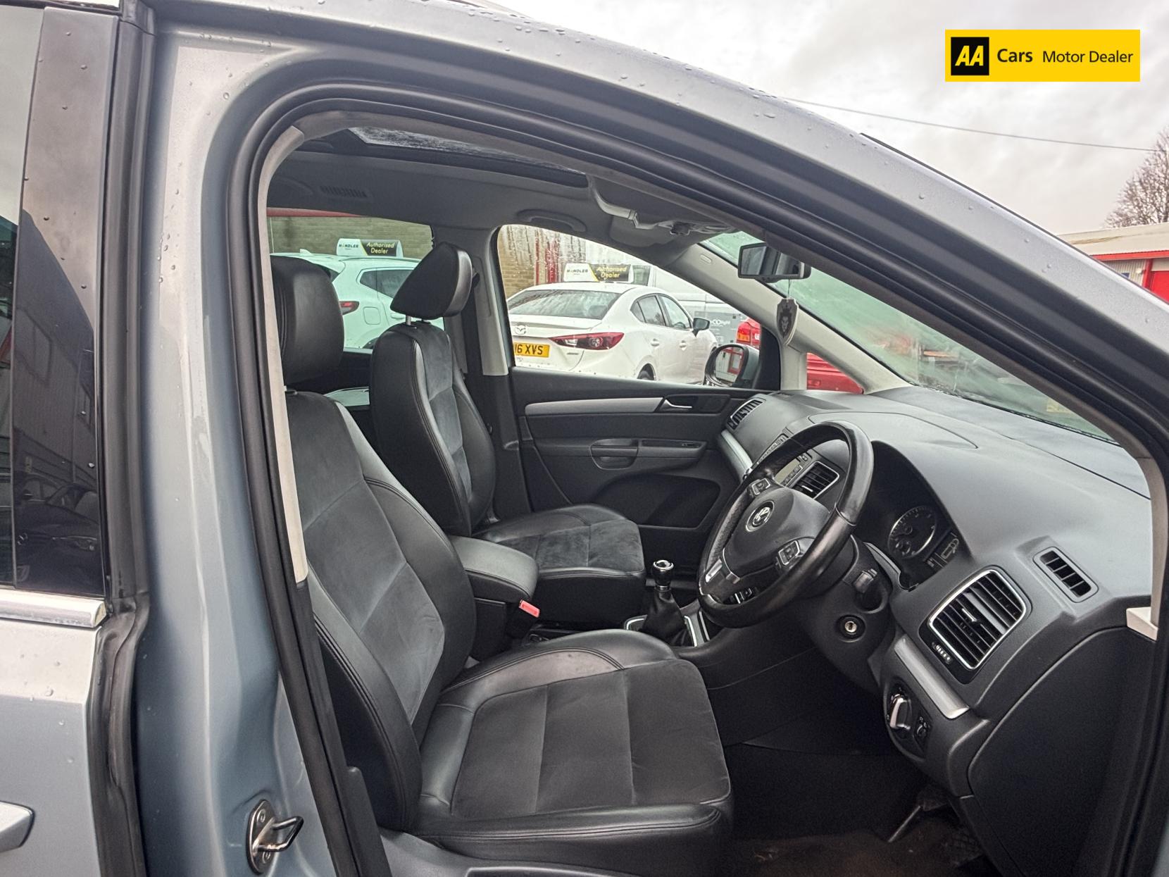 Volkswagen Sharan 2.0 TDI BlueMotion Tech SEL MPV 5dr Diesel Manual Euro 5 (s/s) (140 ps)