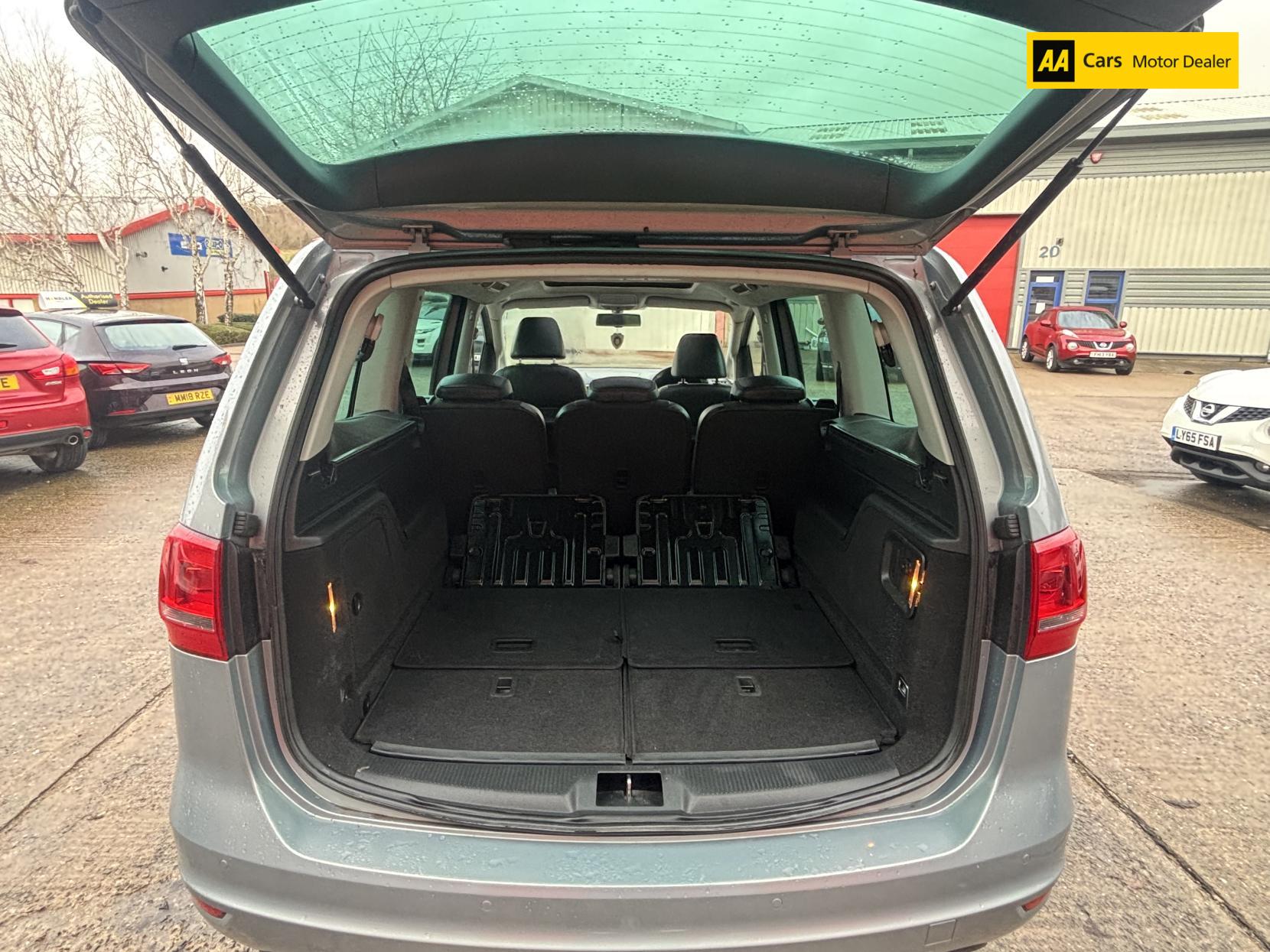 Volkswagen Sharan 2.0 TDI BlueMotion Tech SEL MPV 5dr Diesel Manual Euro 5 (s/s) (140 ps)