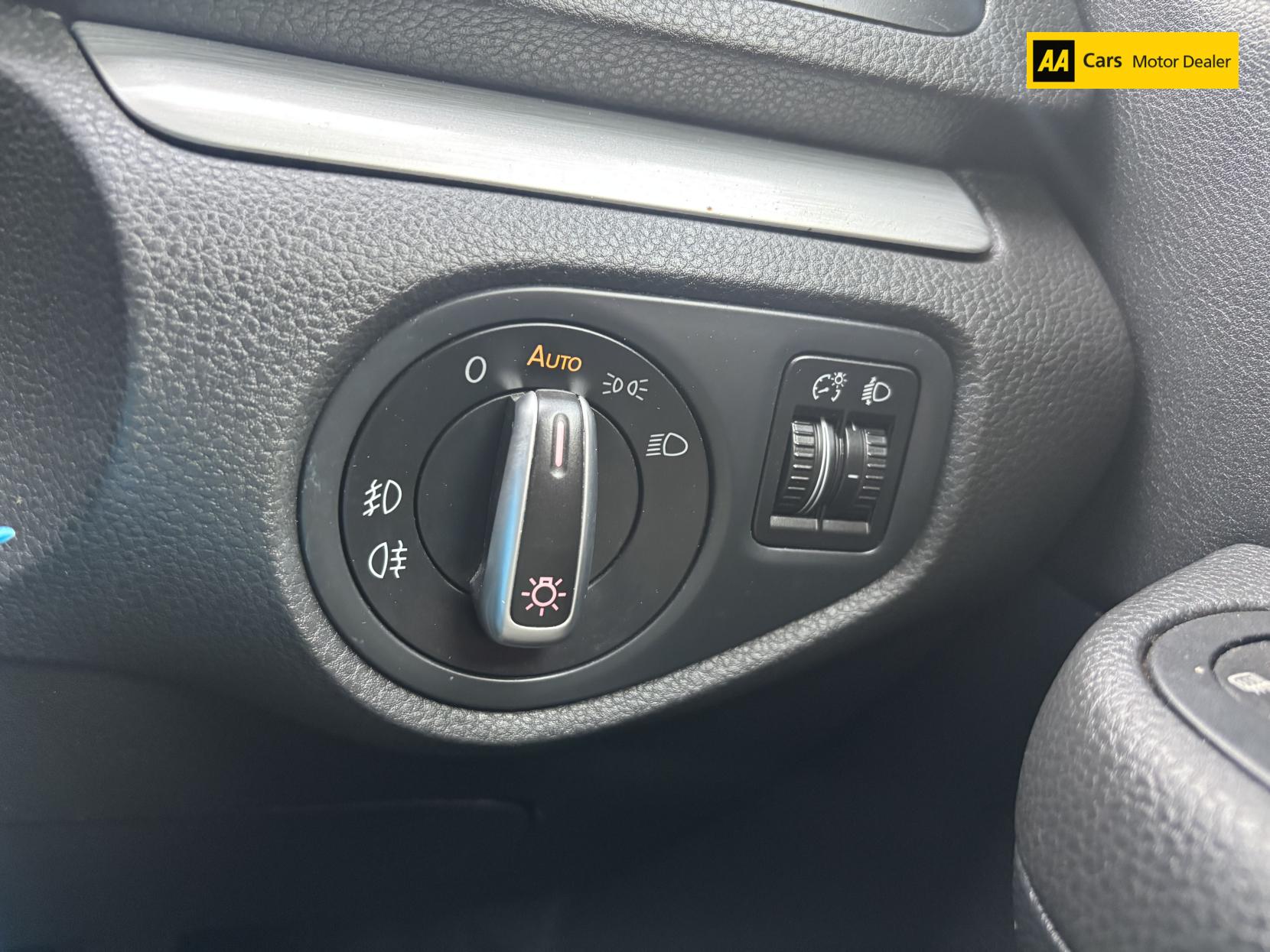 Volkswagen Sharan 2.0 TDI BlueMotion Tech SEL MPV 5dr Diesel Manual Euro 5 (s/s) (140 ps)