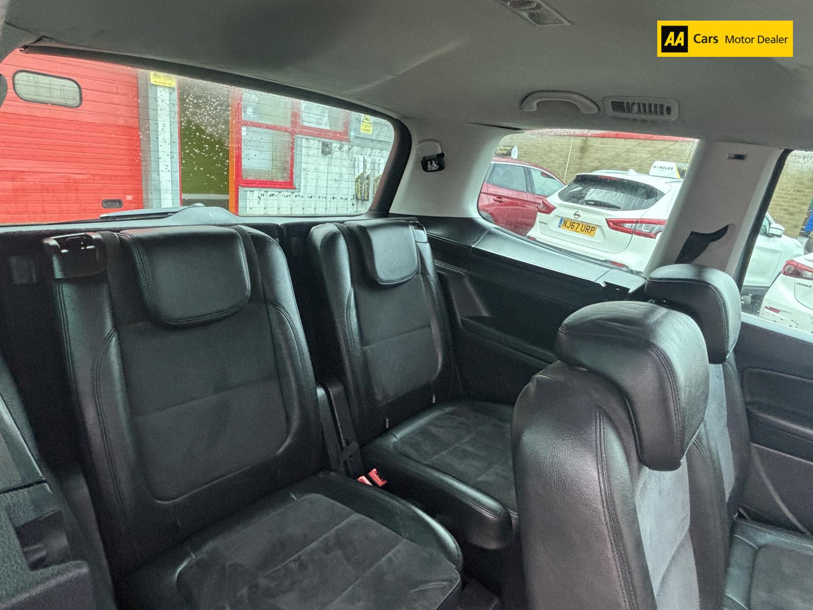 Volkswagen Sharan 2.0 TDI BlueMotion Tech SEL MPV 5dr Diesel Manual Euro 5 (s/s) (140 ps)