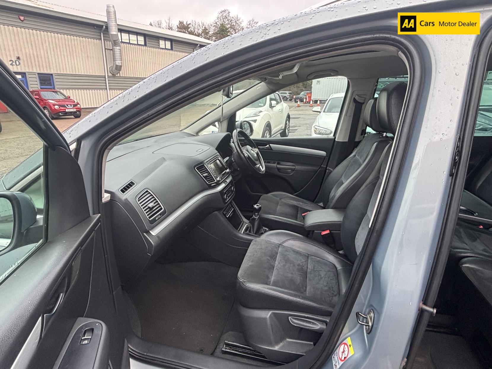 Volkswagen Sharan 2.0 TDI BlueMotion Tech SEL MPV 5dr Diesel Manual Euro 5 (s/s) (140 ps)