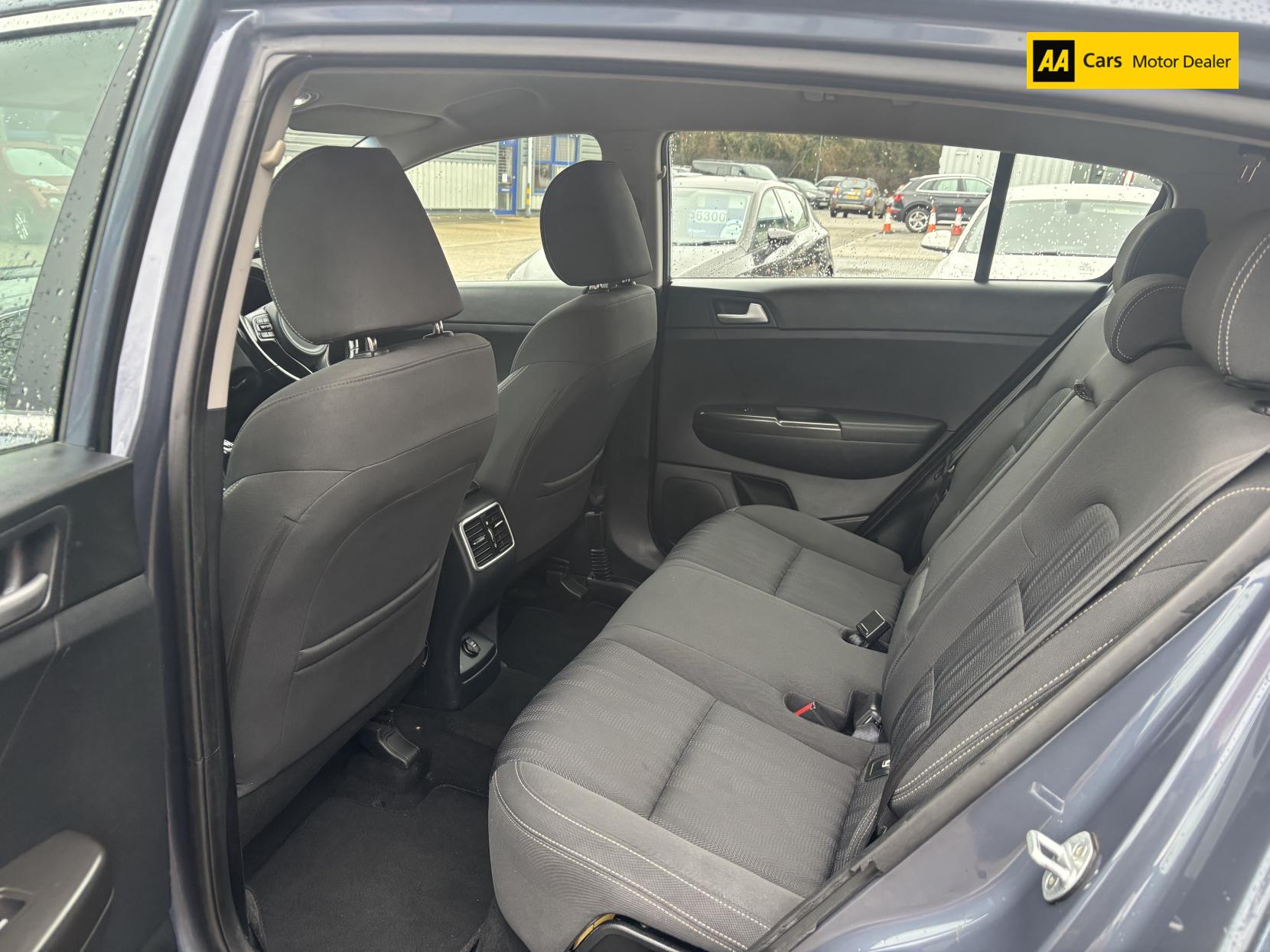 Kia Sportage 1.6 GDi 1 SUV 5dr Petrol Manual Euro 6 (s/s) (130 bhp)