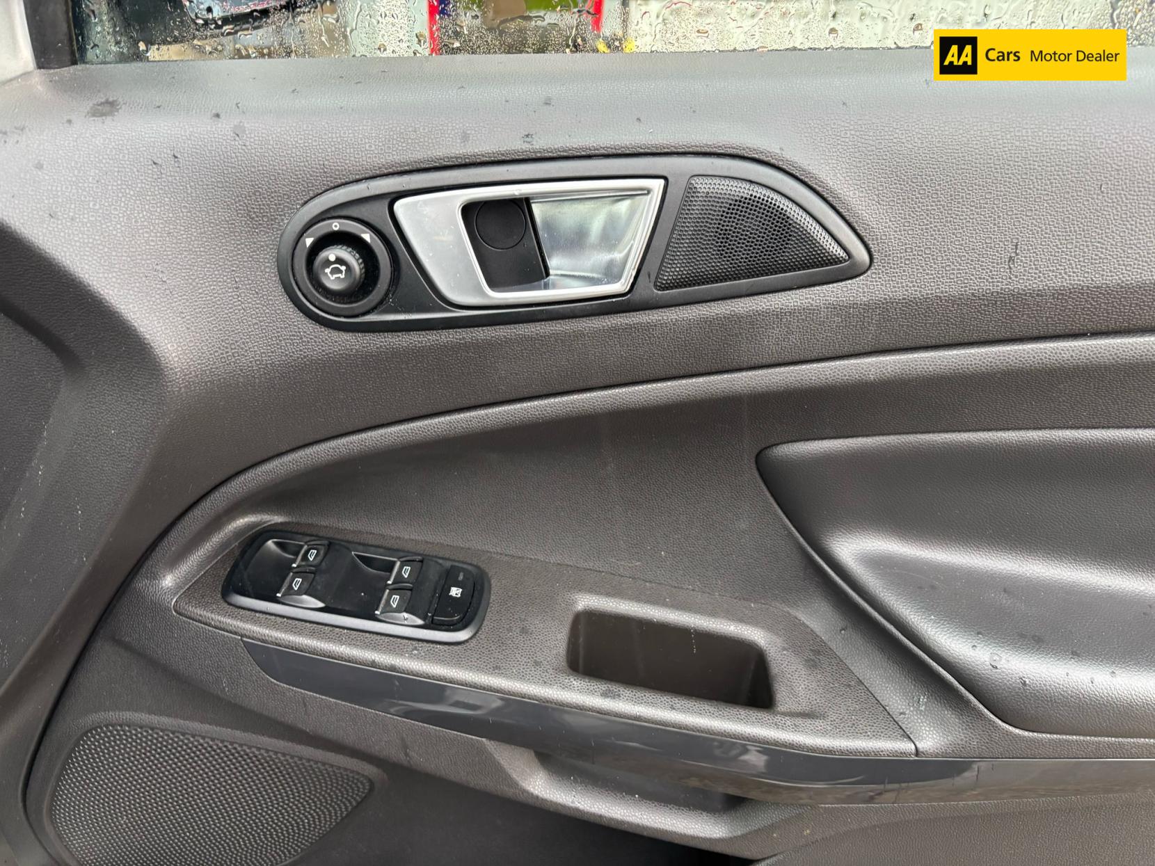 Ford EcoSport 1.5 TDCi Titanium SUV 5dr Diesel Manual 2WD Euro 6 (95 ps)