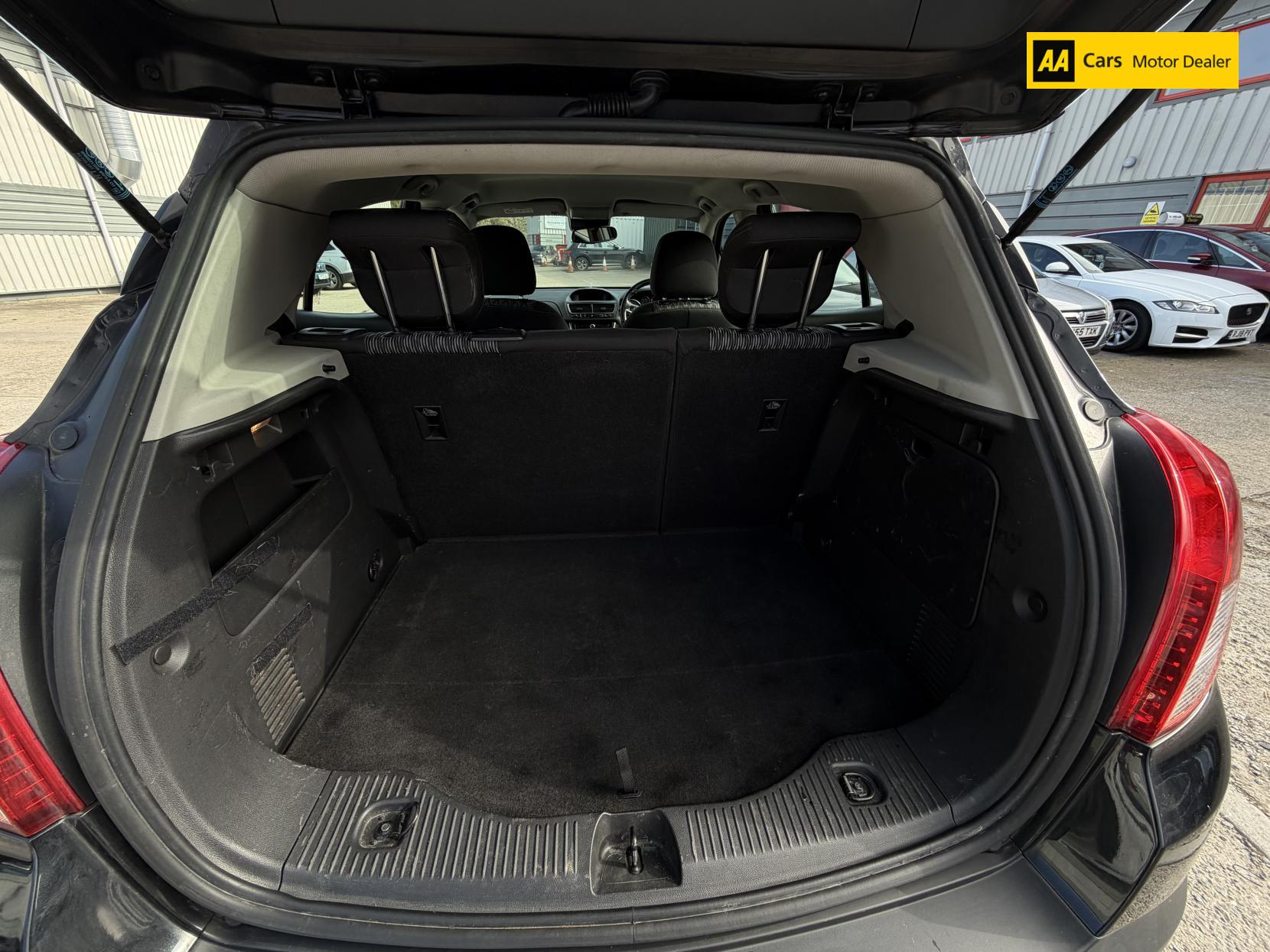 Vauxhall Mokka 1.6i Exclusiv SUV 5dr Petrol Manual 2WD Euro 6 (s/s) (115 ps)