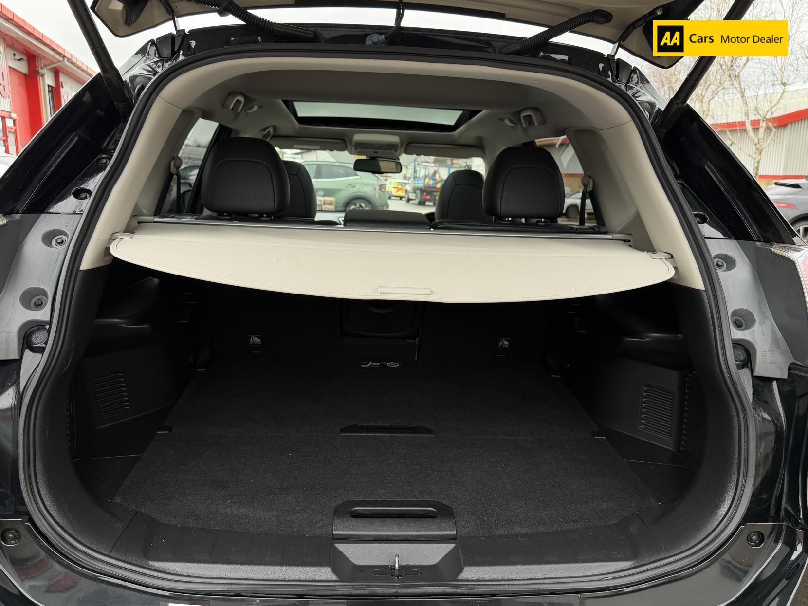 Nissan X-Trail 2.0 dCi Tekna SUV 5dr Diesel XTRON 4WD Euro 6 (s/s) (177 ps)