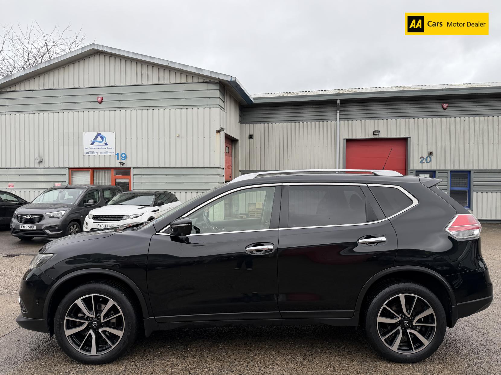 Nissan X-Trail 2.0 dCi Tekna SUV 5dr Diesel XTRON 4WD Euro 6 (s/s) (177 ps)