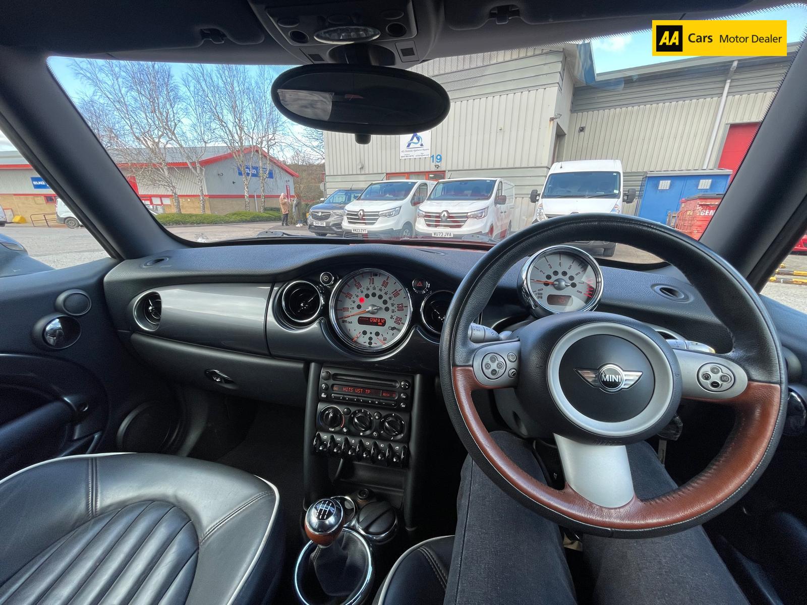 MINI Convertible 1.6 Cooper Sidewalk Convertible 2dr Petrol Manual Euro 4 (115 ps)