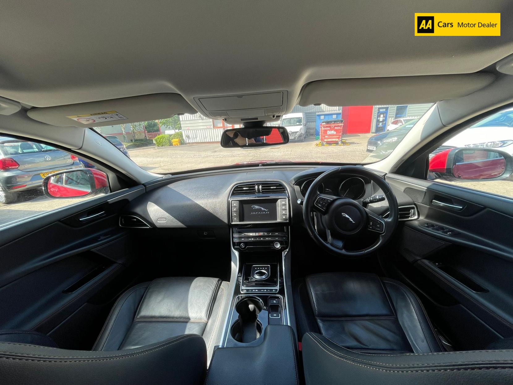 Jaguar XE 2.0d Prestige Saloon 4dr Diesel Auto Euro 6 (s/s) (163 ps)