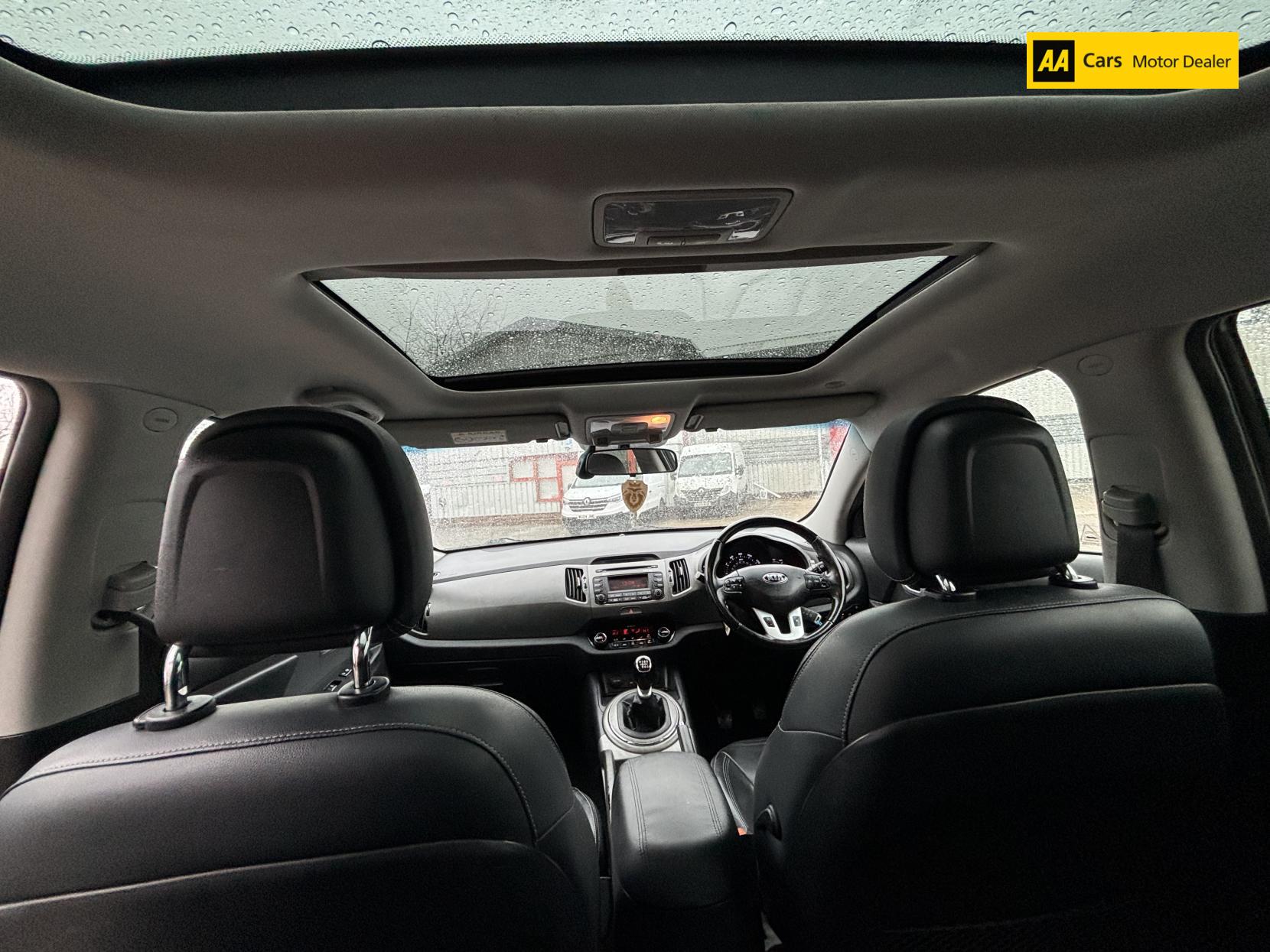 Kia Sportage 1.7 CRDi EcoDynamics 2 SUV 5dr Diesel Manual 2WD Euro 5 (s/s) (114 bhp)