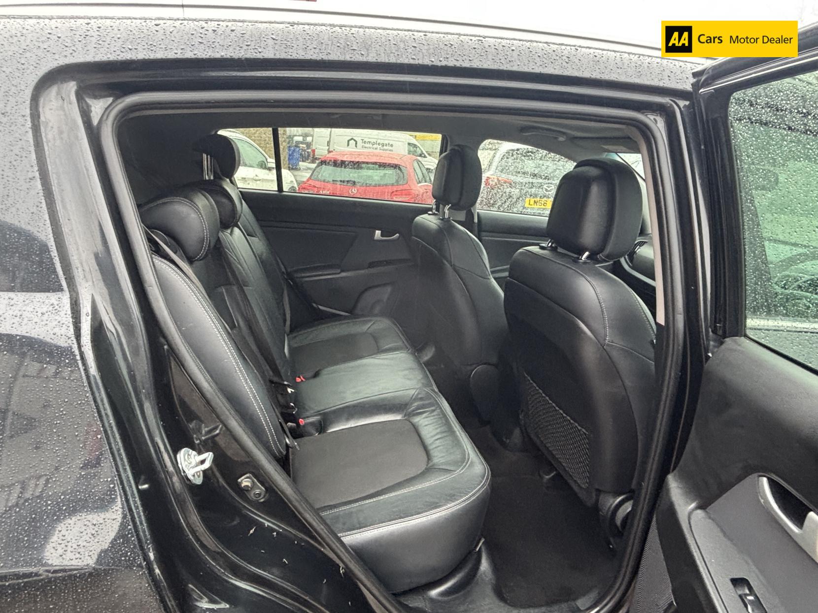 Kia Sportage 1.7 CRDi EcoDynamics 2 SUV 5dr Diesel Manual 2WD Euro 5 (s/s) (114 bhp)