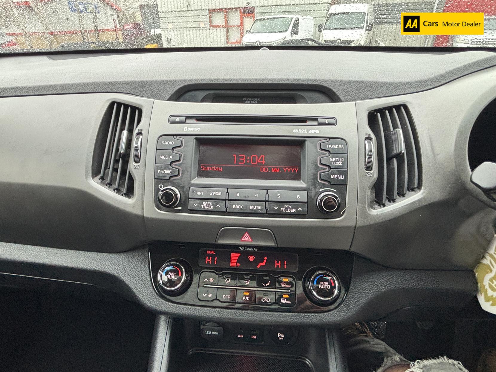 Kia Sportage 1.7 CRDi EcoDynamics 2 SUV 5dr Diesel Manual 2WD Euro 5 (s/s) (114 bhp)