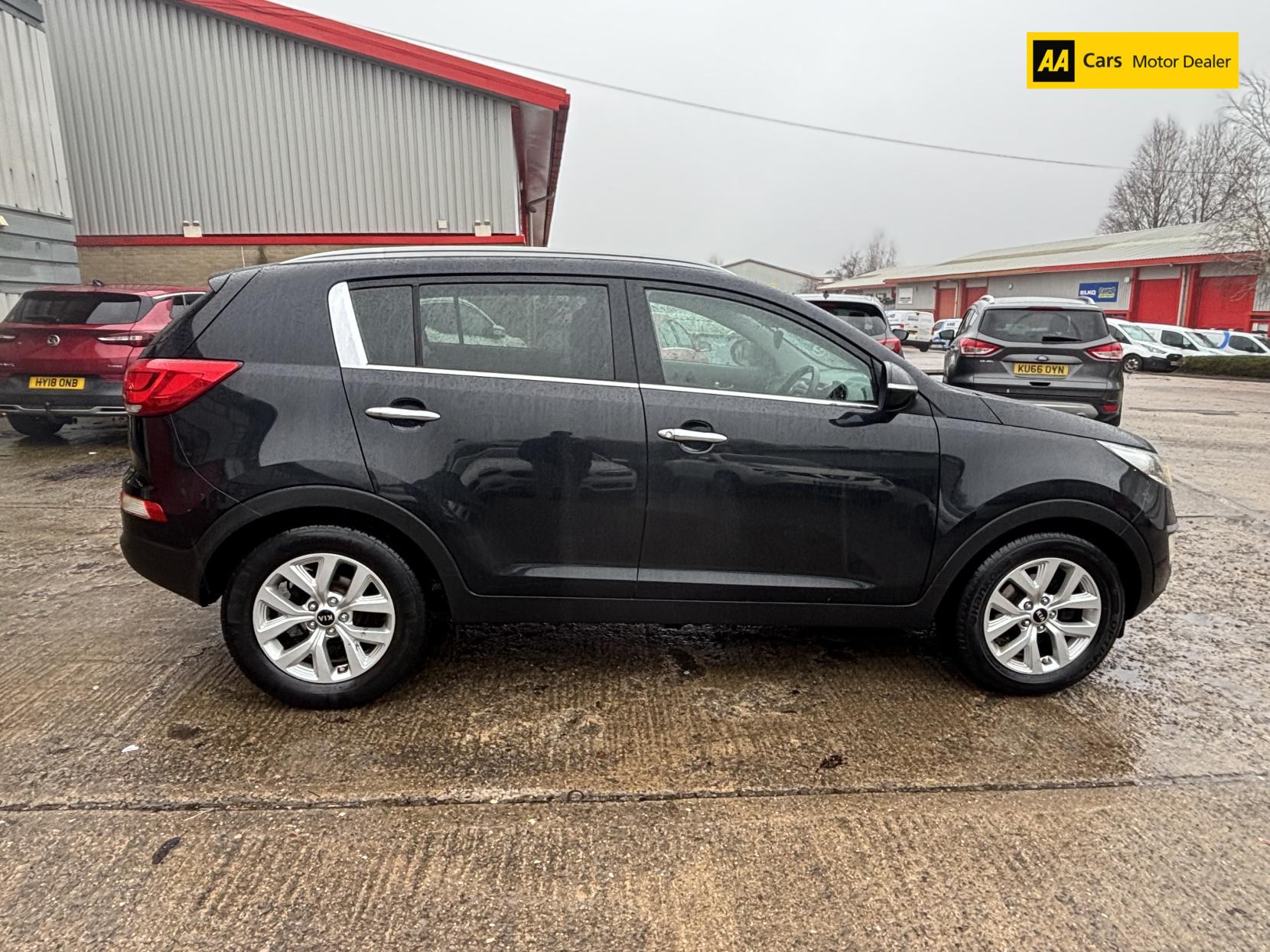 Kia Sportage 1.7 CRDi EcoDynamics 2 SUV 5dr Diesel Manual 2WD Euro 5 (s/s) (114 bhp)