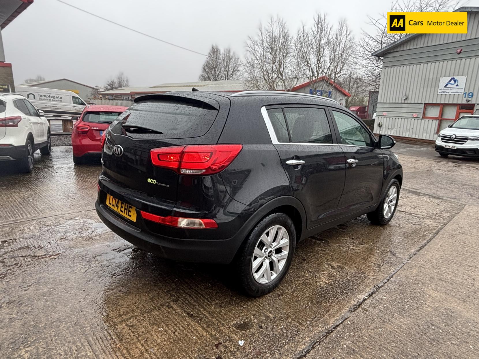 Kia Sportage 1.7 CRDi EcoDynamics 2 SUV 5dr Diesel Manual 2WD Euro 5 (s/s) (114 bhp)