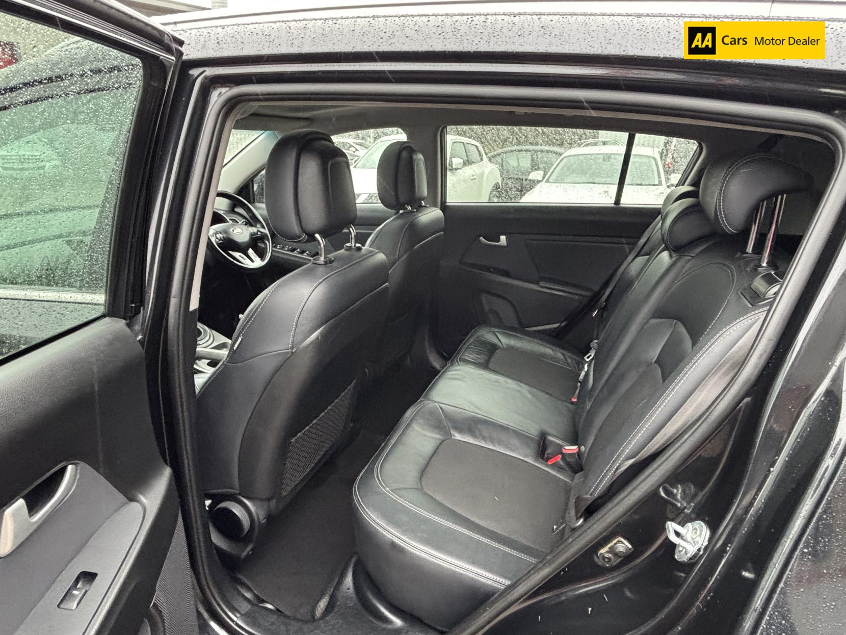 Kia Sportage 1.7 CRDi EcoDynamics 2 SUV 5dr Diesel Manual 2WD Euro 5 (s/s) (114 bhp)