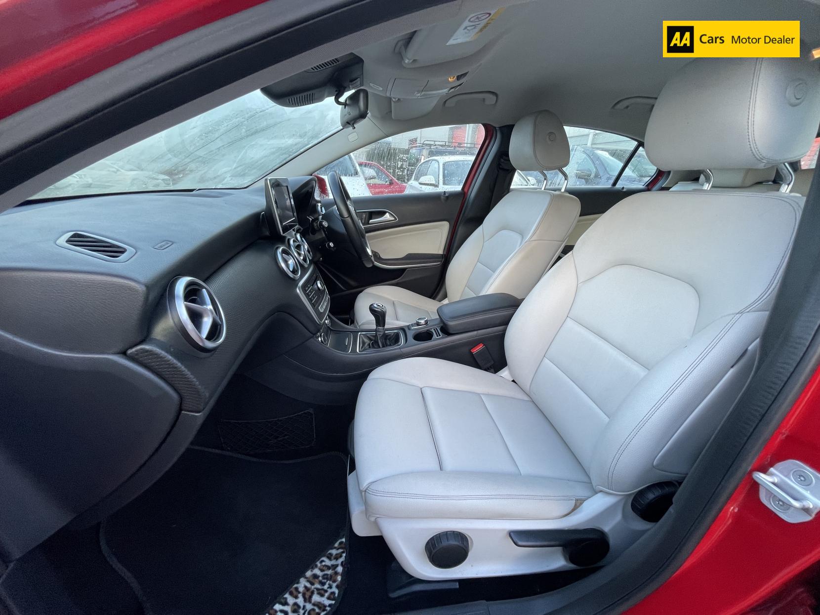 Mercedes-Benz A Class 1.6 A160 SE Hatchback 5dr Petrol Manual Euro 6 (s/s) (102 ps)