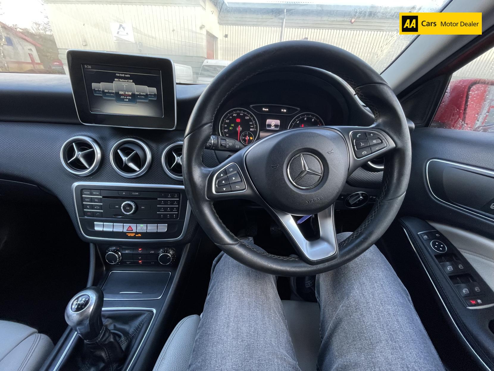 Mercedes-Benz A Class 1.6 A160 SE Hatchback 5dr Petrol Manual Euro 6 (s/s) (102 ps)