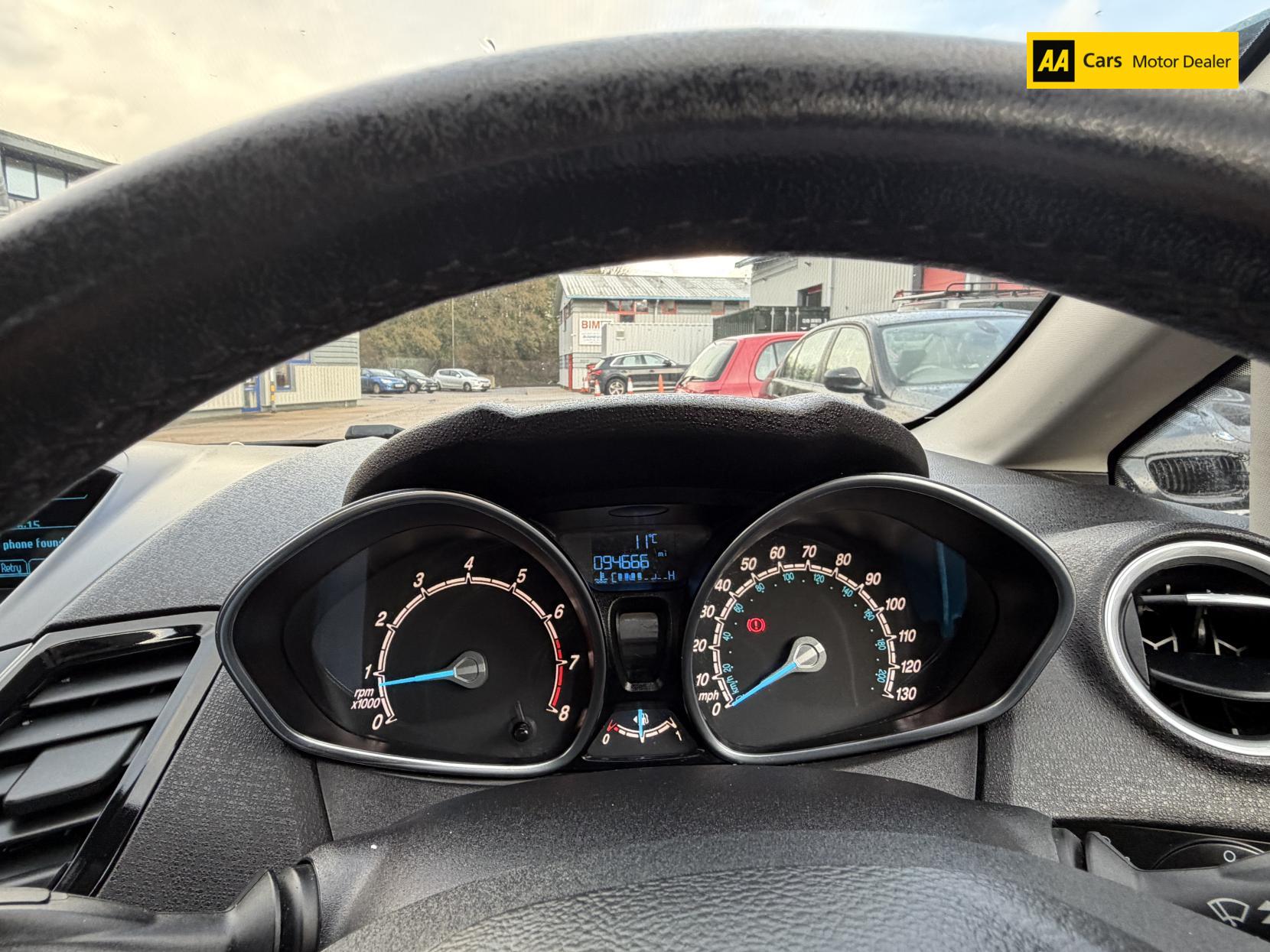 Ford Fiesta 1.25 Zetec Hatchback 5dr Petrol Manual Euro 5 (82 ps)