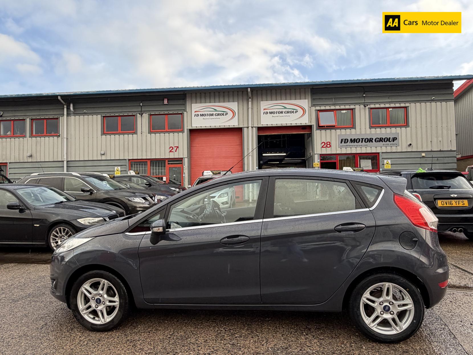 Ford Fiesta 1.25 Zetec Hatchback 5dr Petrol Manual Euro 5 (82 ps)