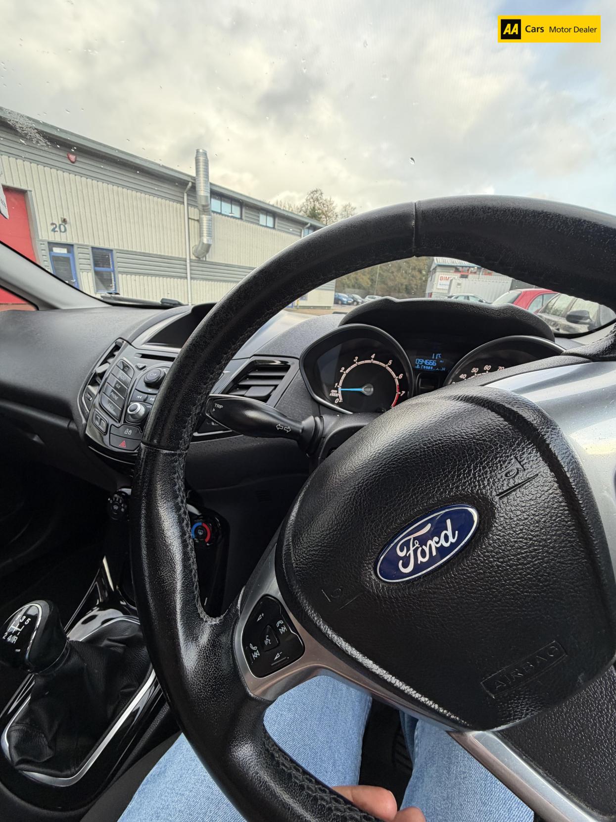 Ford Fiesta 1.25 Zetec Hatchback 5dr Petrol Manual Euro 5 (82 ps)