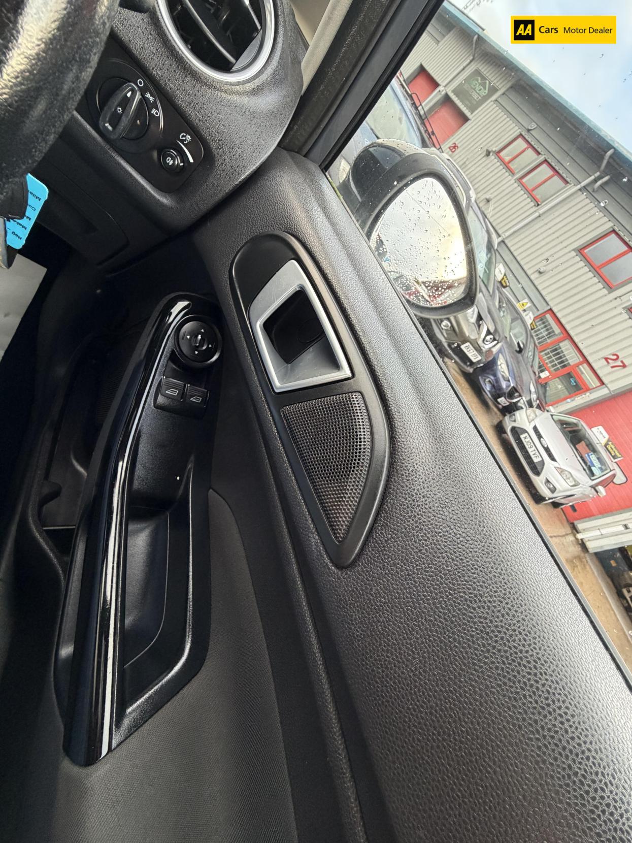 Ford Fiesta 1.25 Zetec Hatchback 5dr Petrol Manual Euro 5 (82 ps)