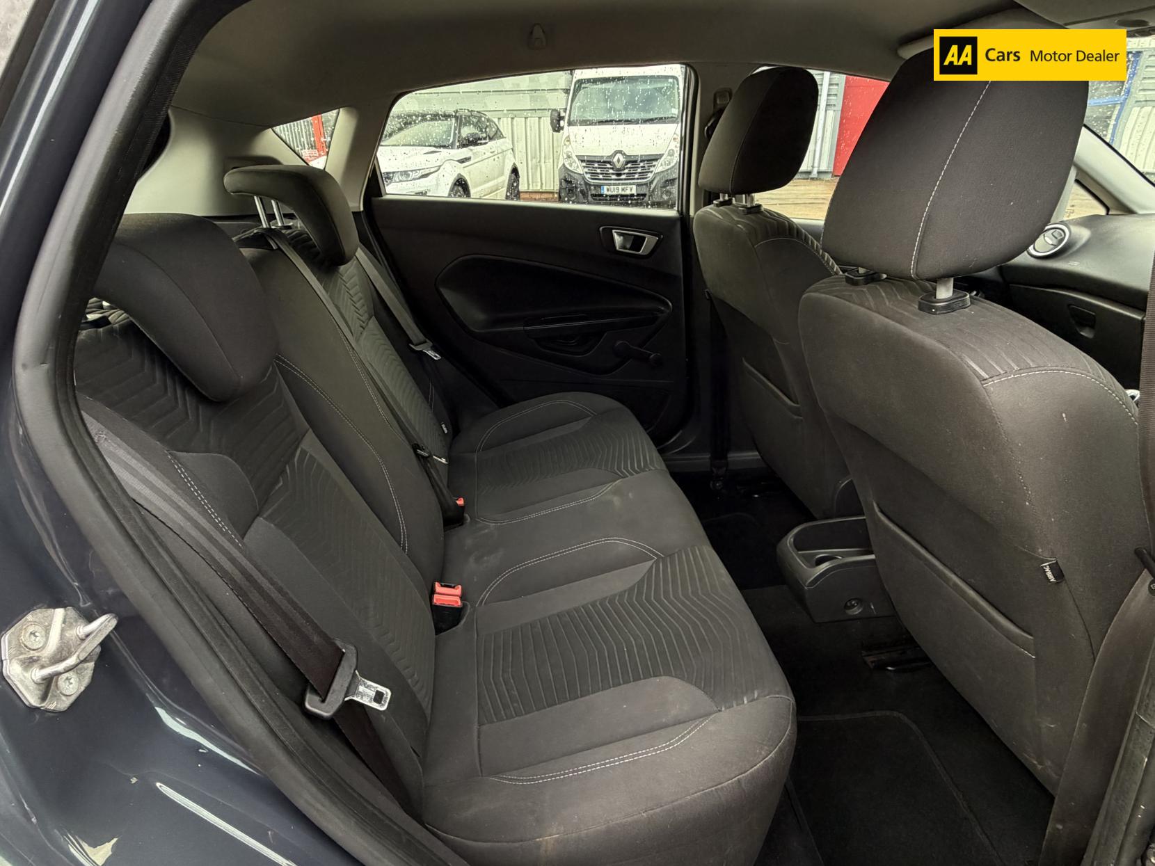 Ford Fiesta 1.25 Zetec Hatchback 5dr Petrol Manual Euro 5 (82 ps)