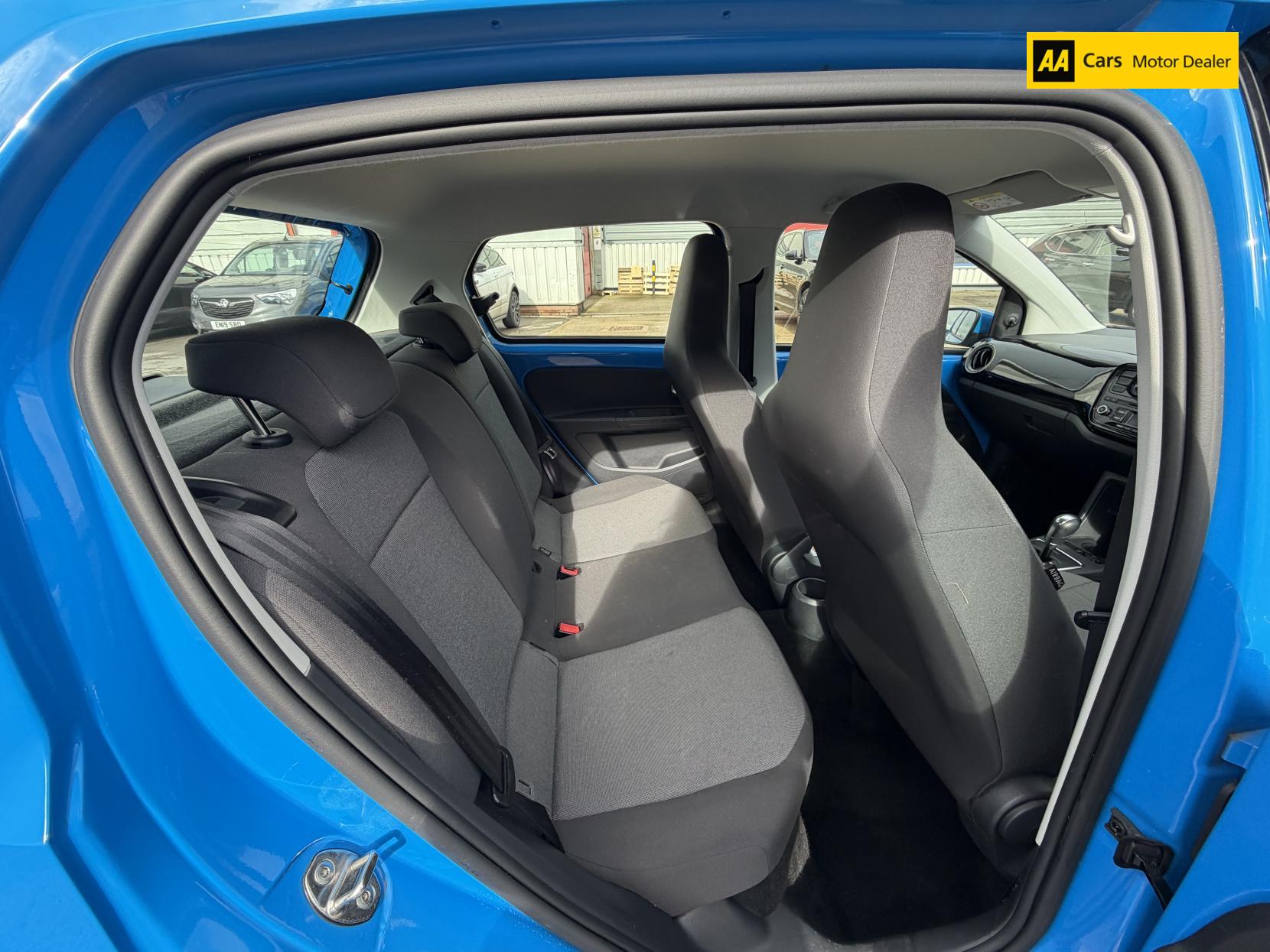 Volkswagen up! 1.0 Move up! Hatchback 5dr Petrol ASG Euro 5 (60 ps)