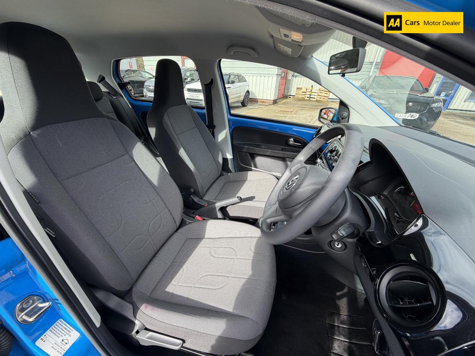 Volkswagen up! 1.0 Move up! Hatchback 5dr Petrol ASG Euro 5 (60 ps)