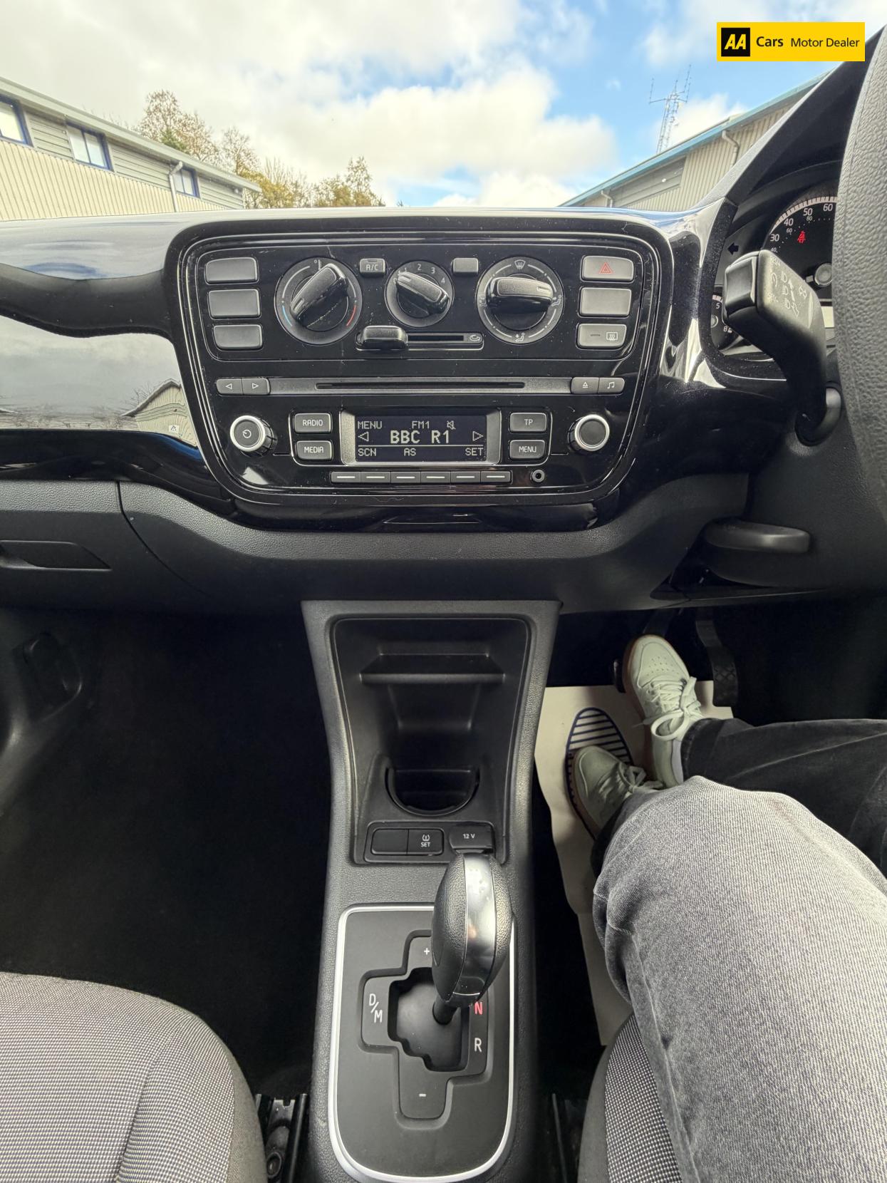 Volkswagen up! 1.0 Move up! Hatchback 5dr Petrol ASG Euro 5 (60 ps)