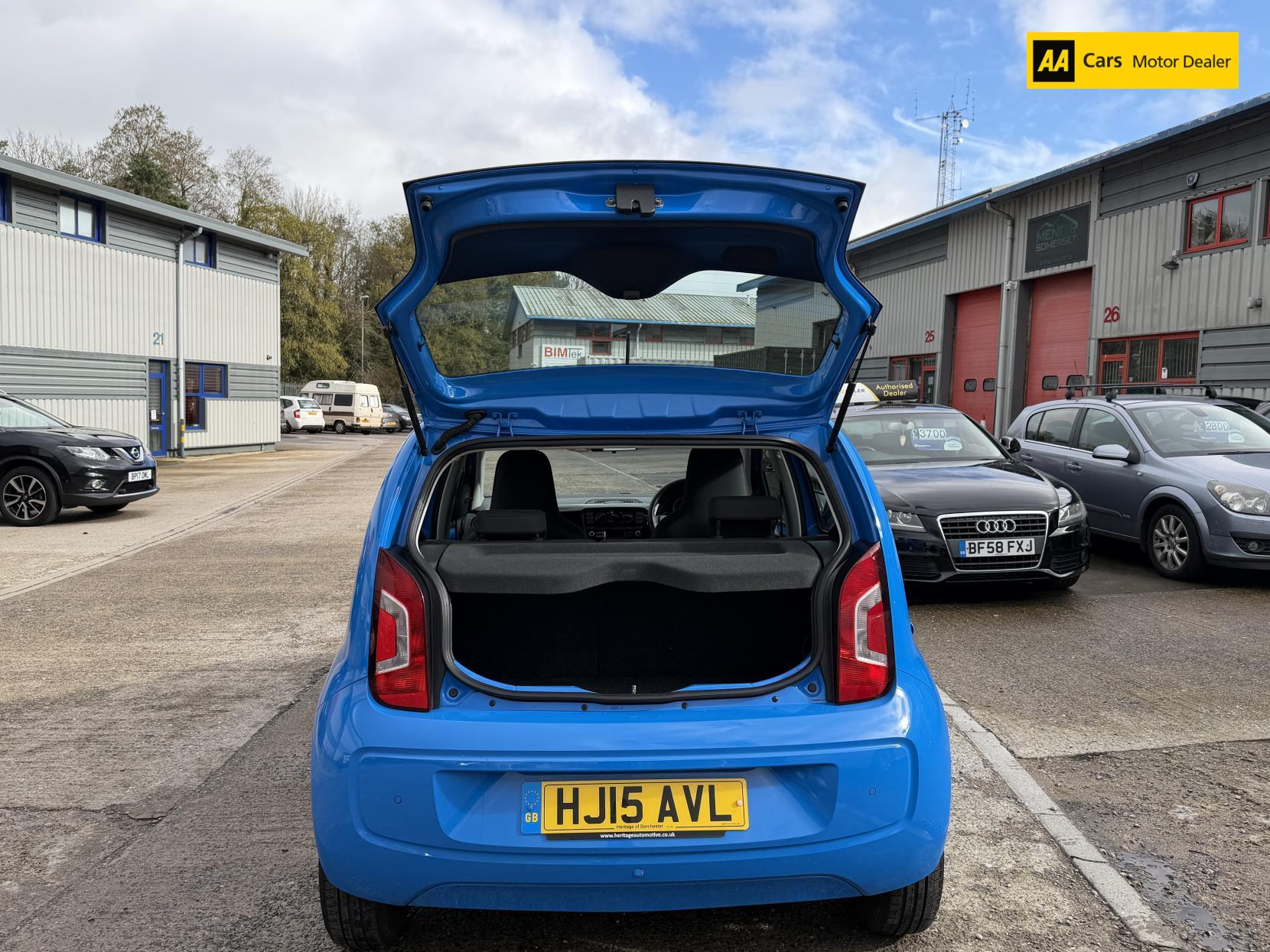 Volkswagen up! 1.0 Move up! Hatchback 5dr Petrol ASG Euro 5 (60 ps)