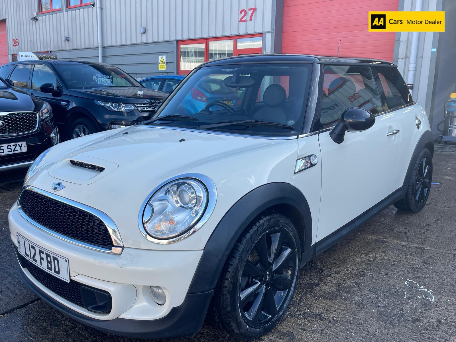 MINI Hatch 2.0 Cooper SD Hatchback 3dr Diesel Manual Euro 5 (s/s) (143 ps)