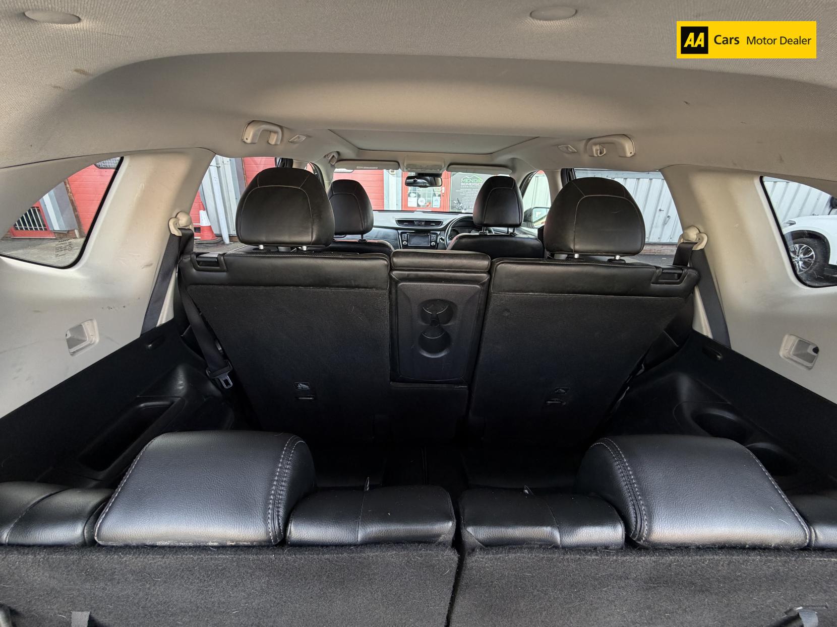 Nissan X-Trail 2.0 dCi Tekna SUV 5dr Diesel Manual 4WD Euro 6 (s/s) (177 ps)