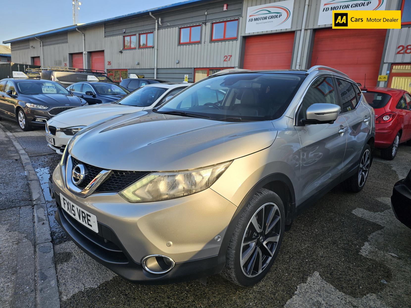 Nissan Qashqai 1.6 dCi Tekna SUV 5dr Diesel Manual 2WD Euro 5 (s/s) (130 ps)