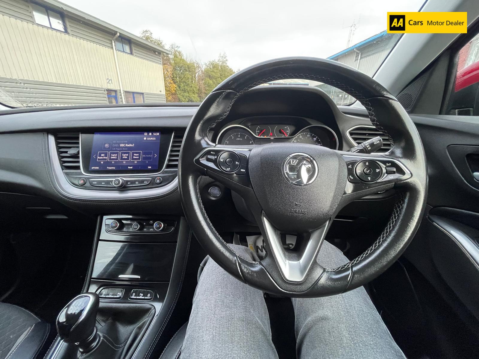 Vauxhall Grandland X 1.2 Turbo Sport Nav SUV 5dr Petrol Manual Euro 6 (s/s) (130 ps)