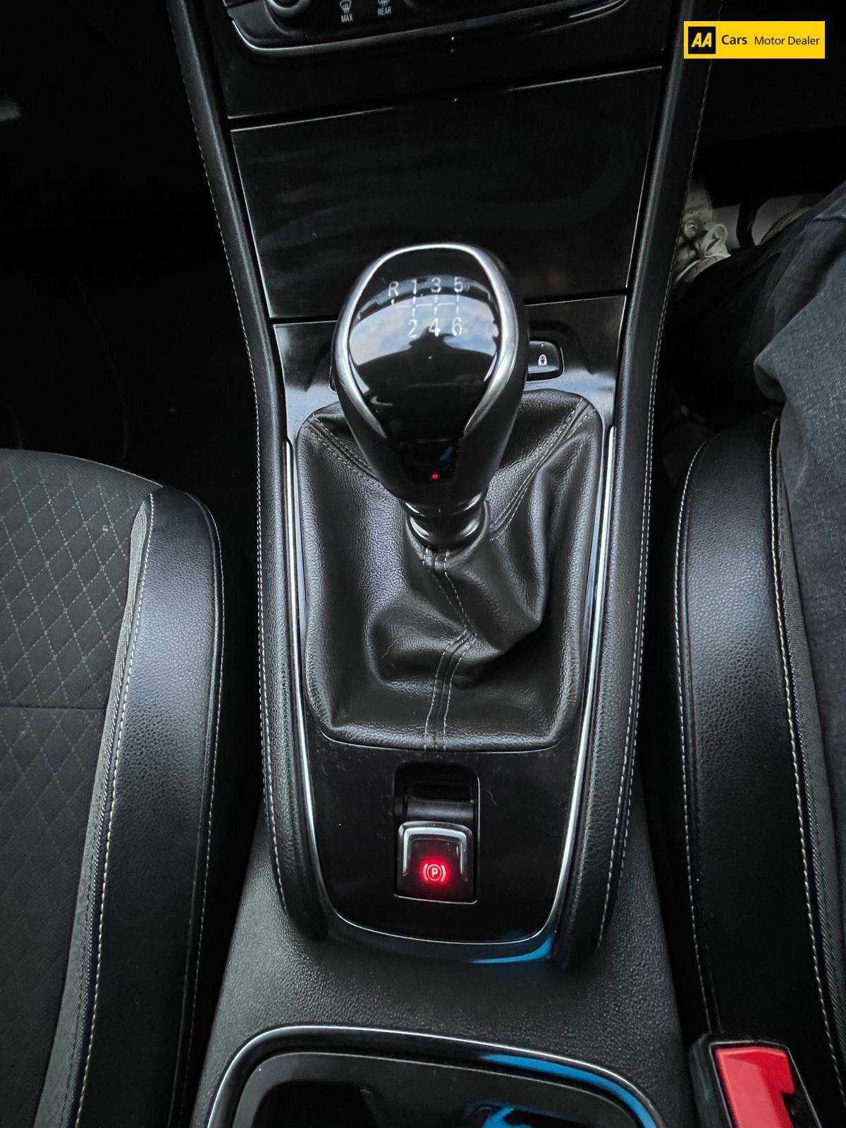 Vauxhall Grandland X 1.2 Turbo Sport Nav SUV 5dr Petrol Manual Euro 6 (s/s) (130 ps)