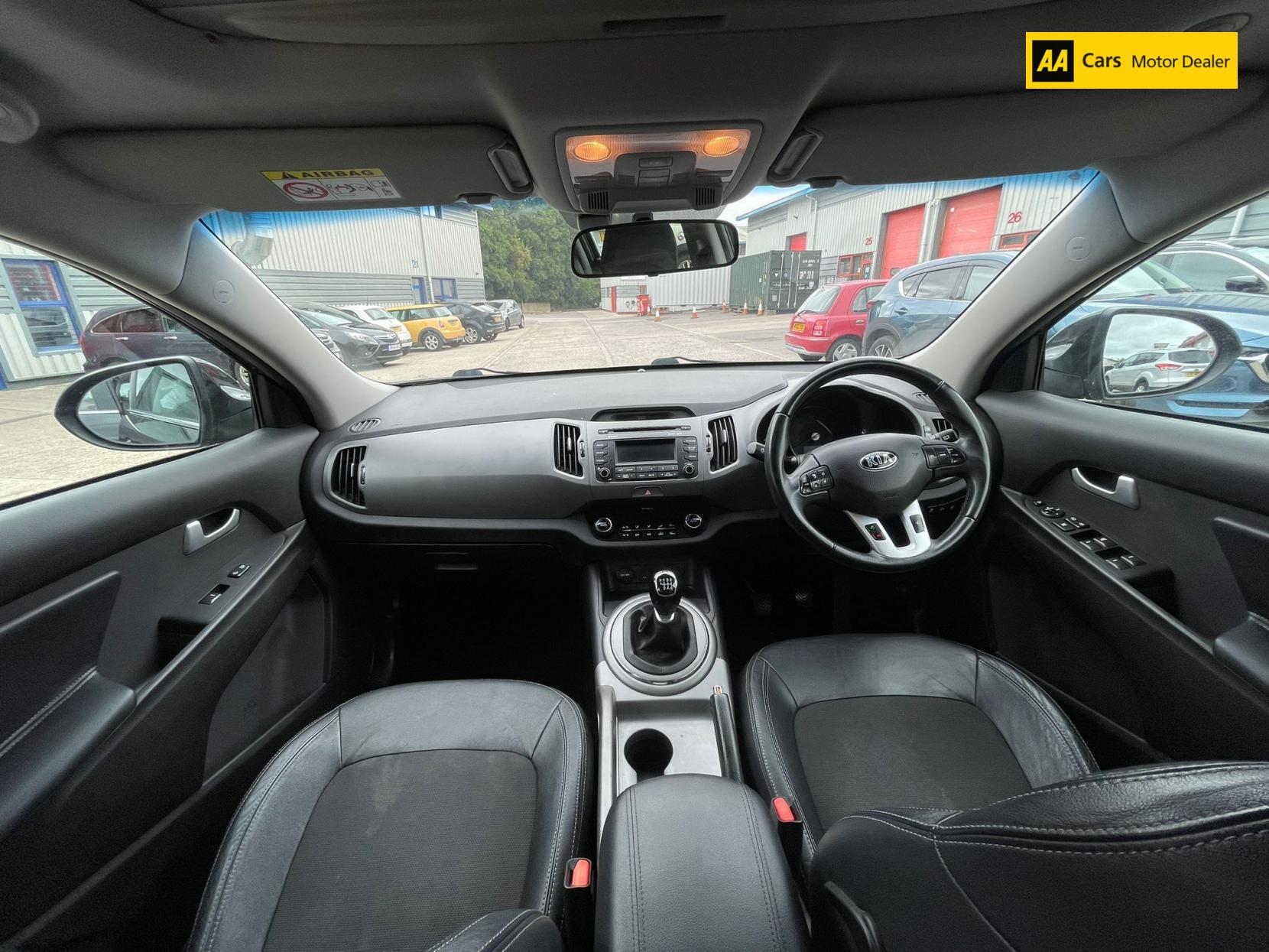 Kia Sportage 1.7 CRDi EcoDynamics 2 SUV 5dr Diesel Manual 2WD Euro 5 (s/s) (114 bhp)