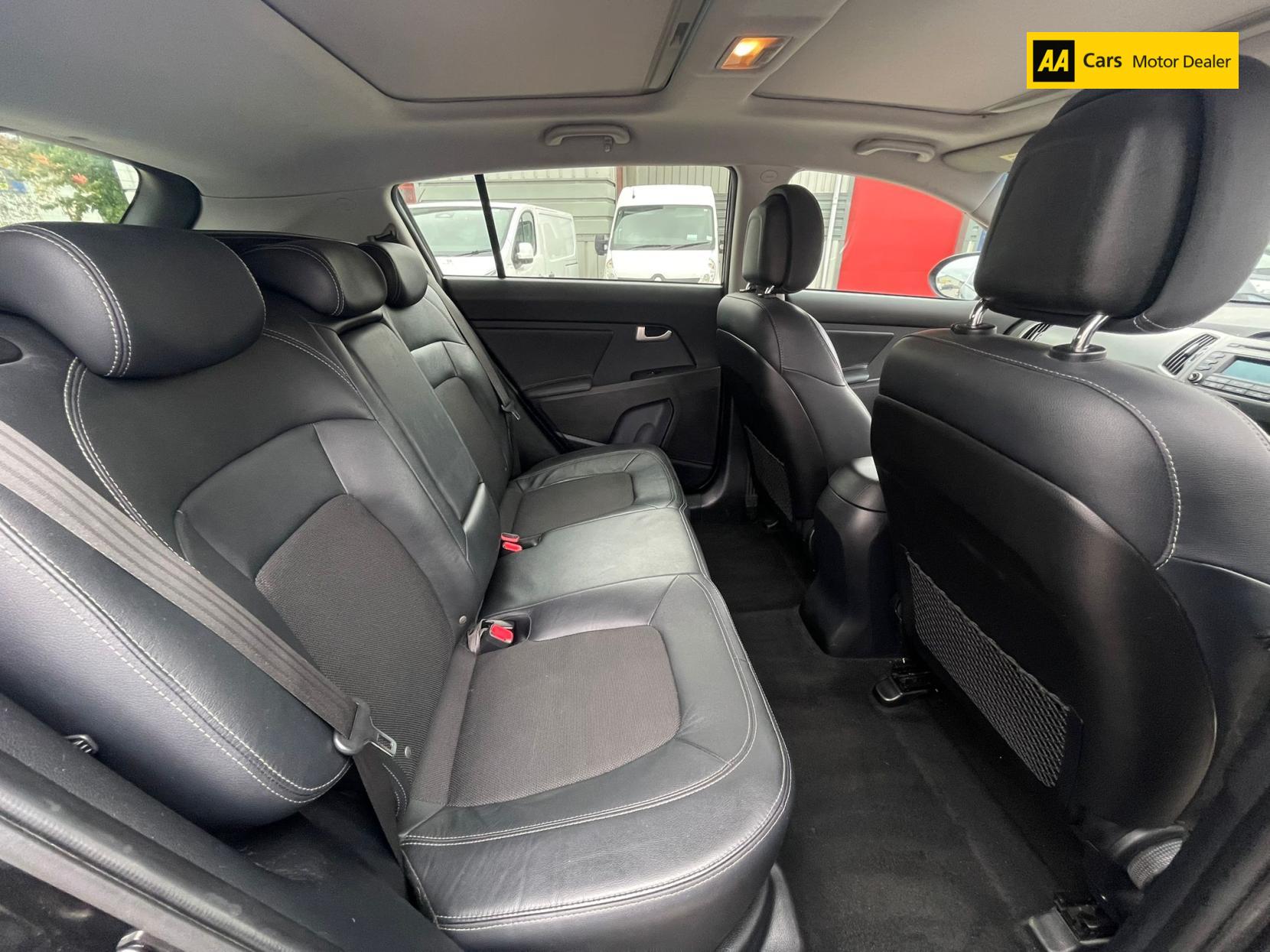 Kia Sportage 1.7 CRDi EcoDynamics 2 SUV 5dr Diesel Manual 2WD Euro 5 (s/s) (114 bhp)